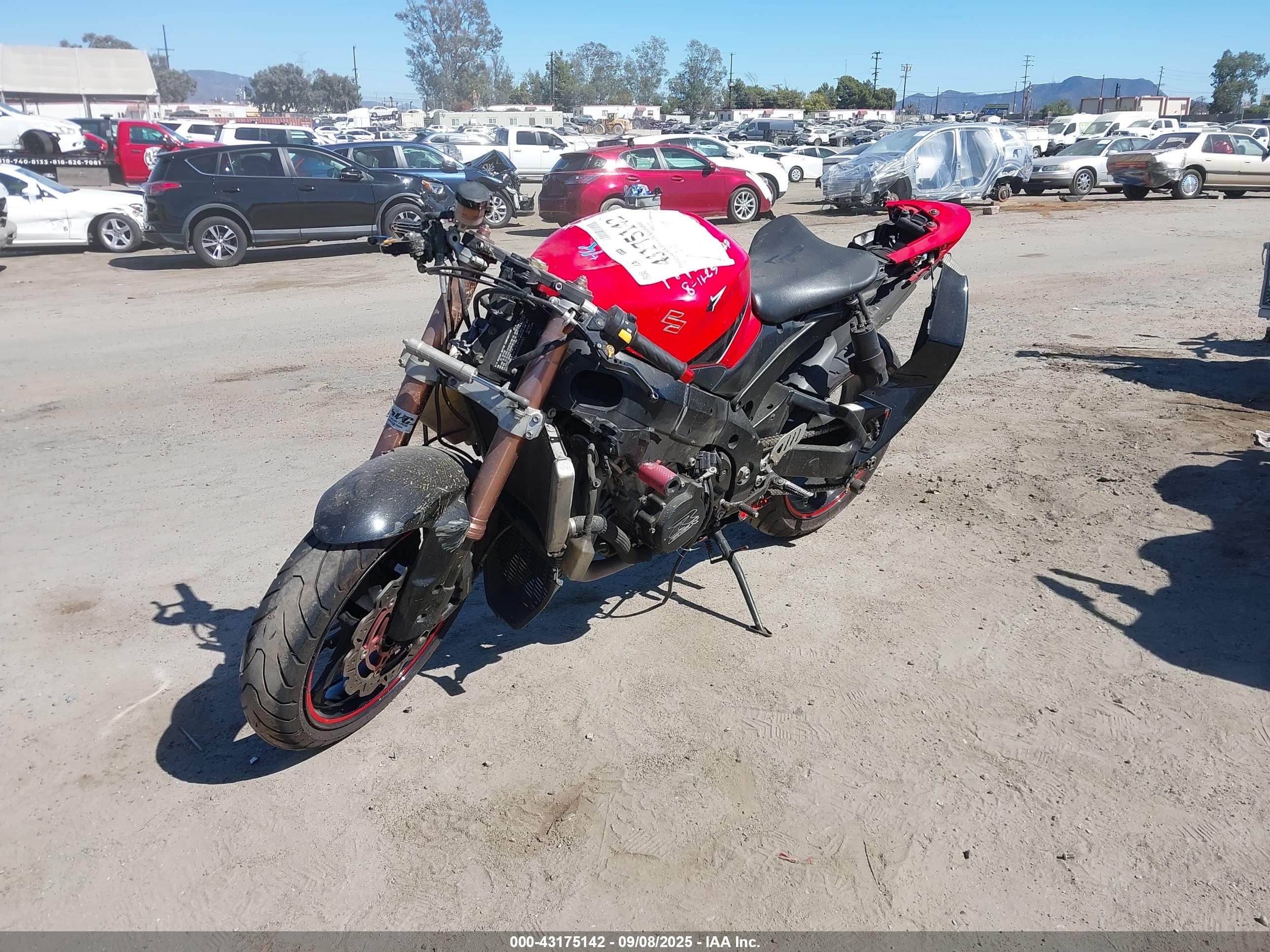 SUZUKI GSX-R1000 image 2