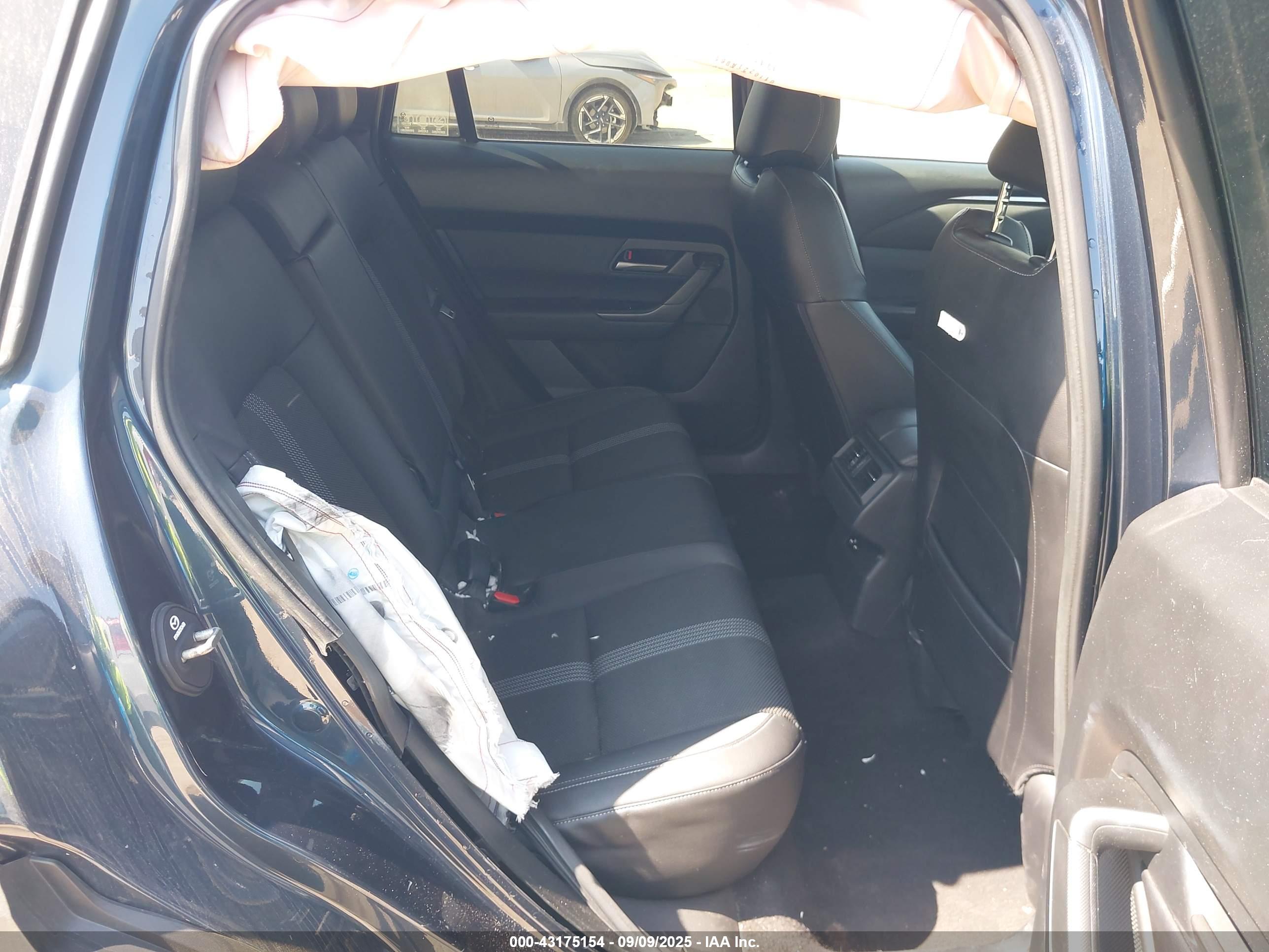 MAZDA CX-50 image 8