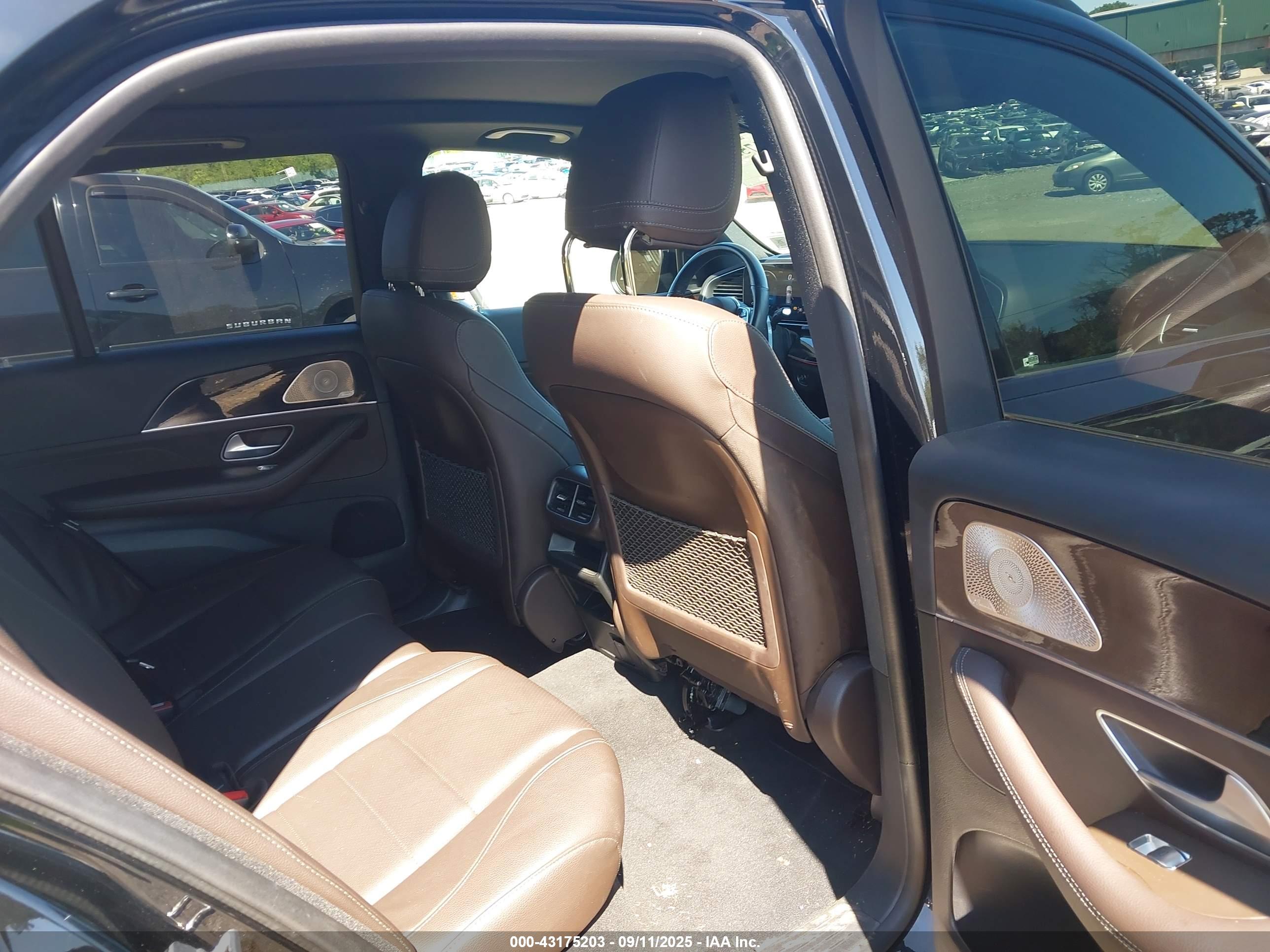 MERCEDES-BENZ GLE image 8