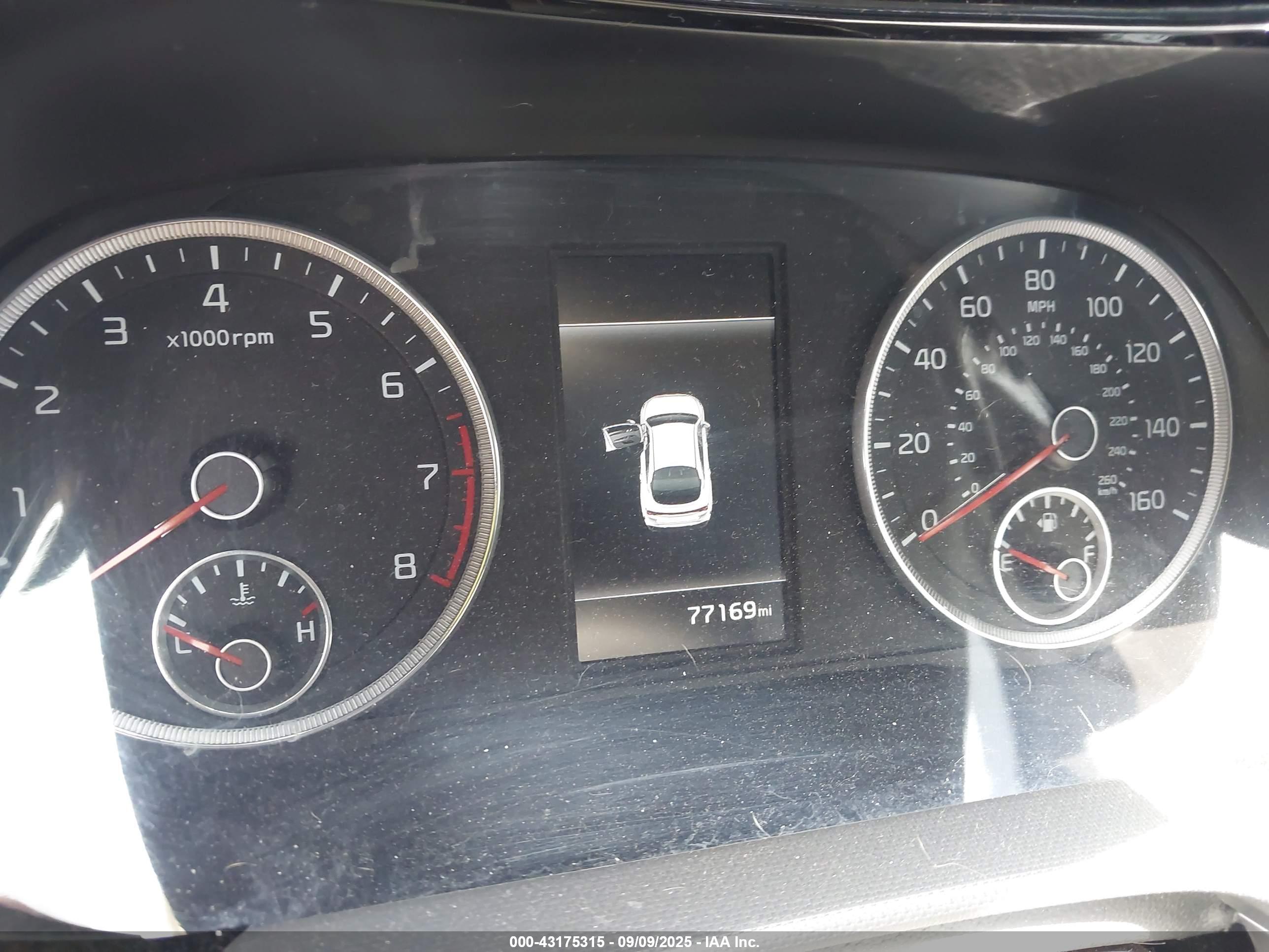 KIA K5 image 7
