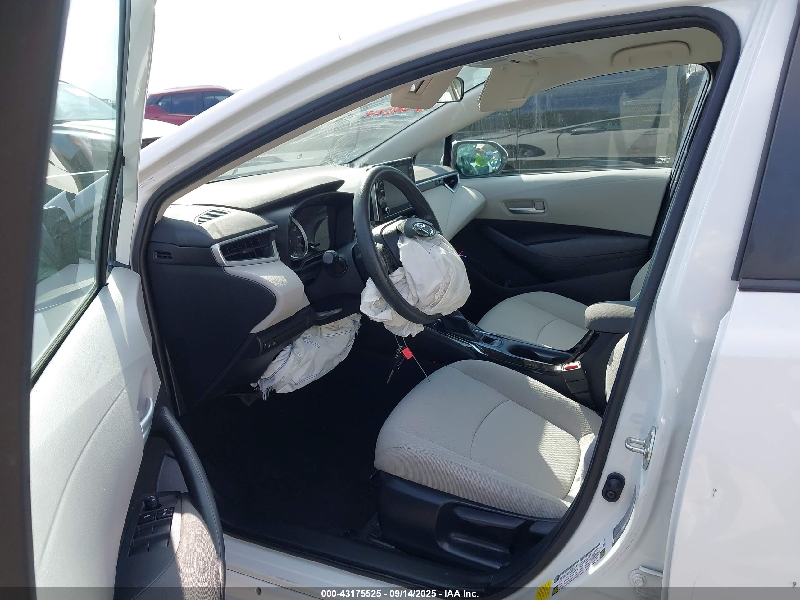 TOYOTA COROLLA image 5