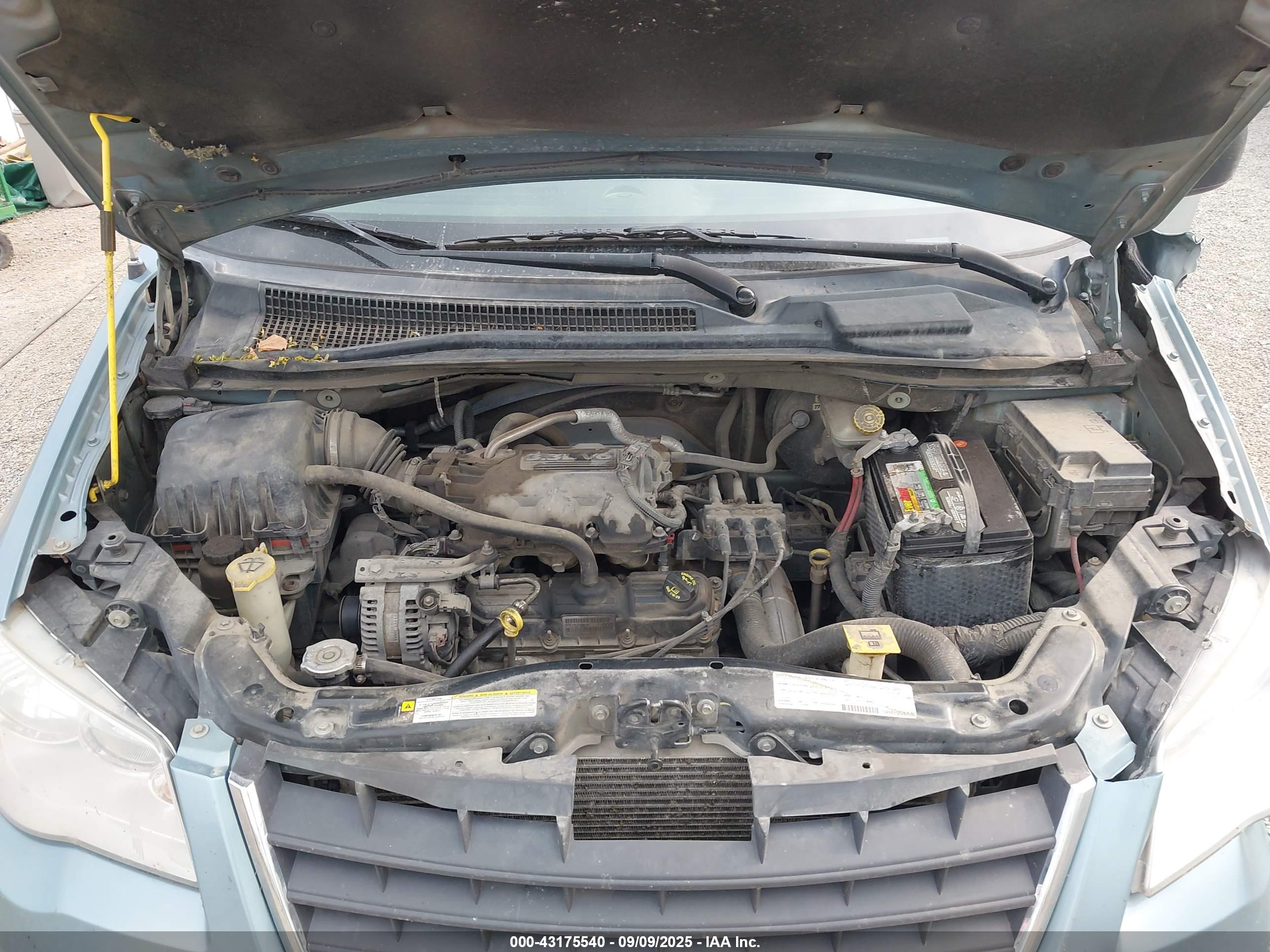 CHRYSLER TOWN image 10