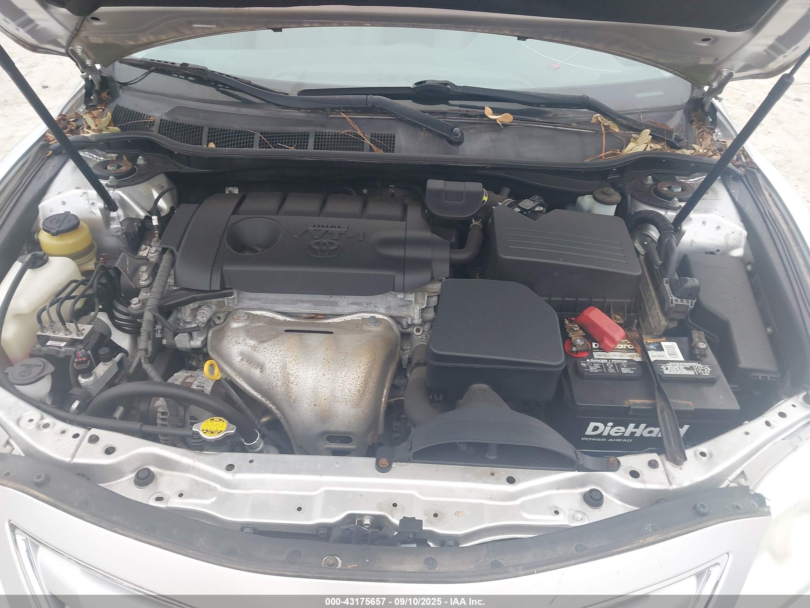 TOYOTA CAMRY image 10