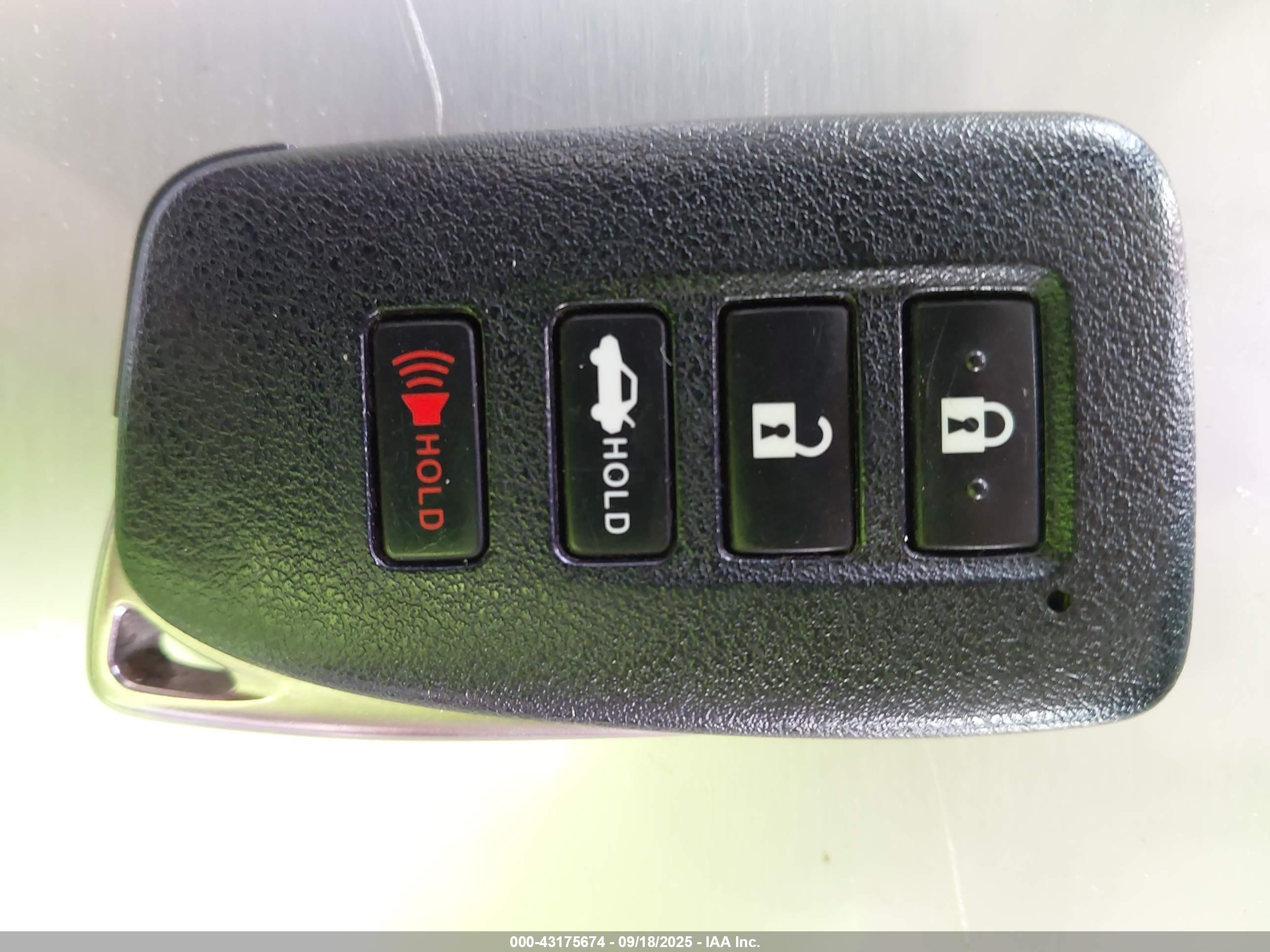 LEXUS ES image 11