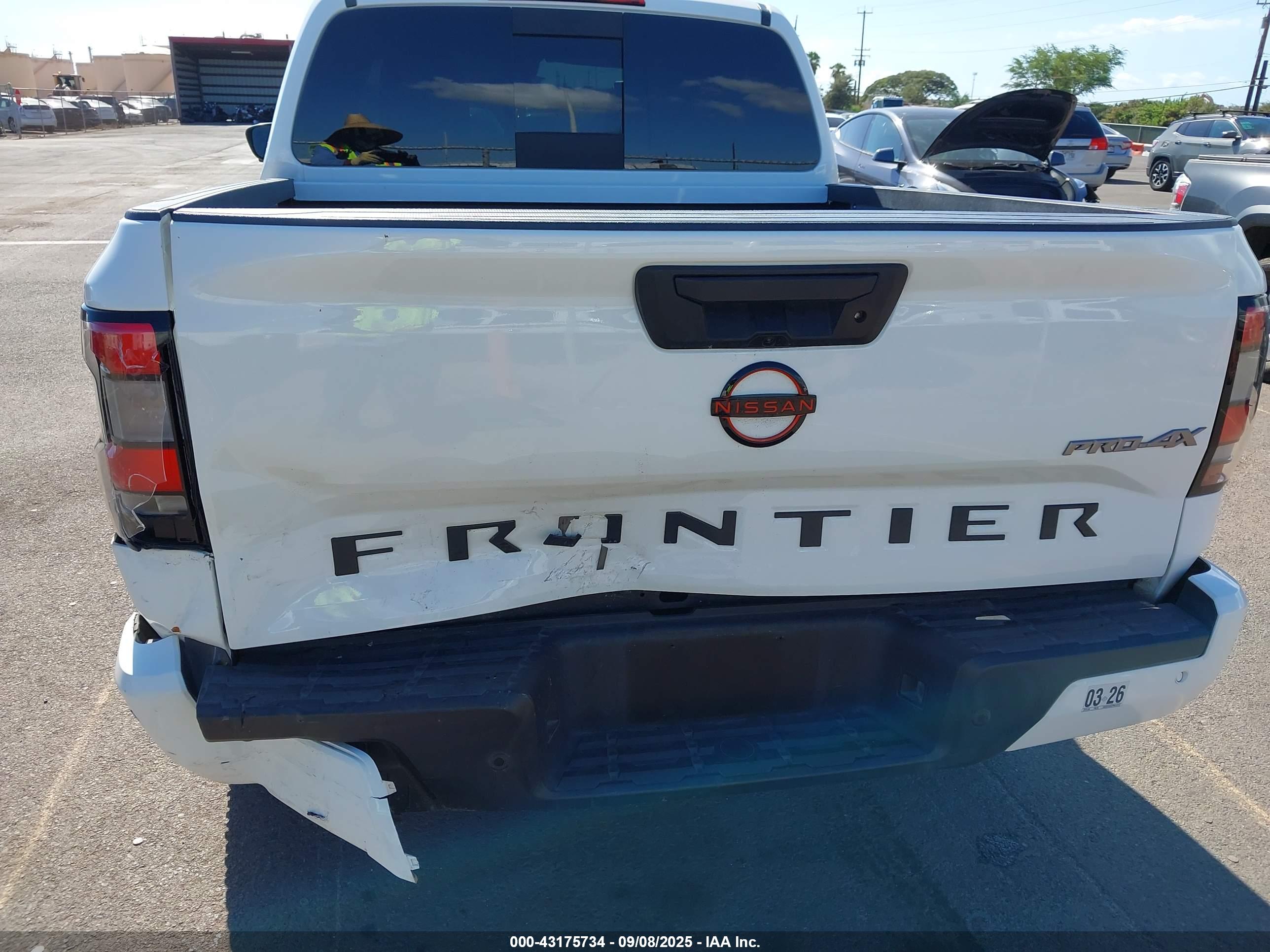NISSAN FRONTIER image 6