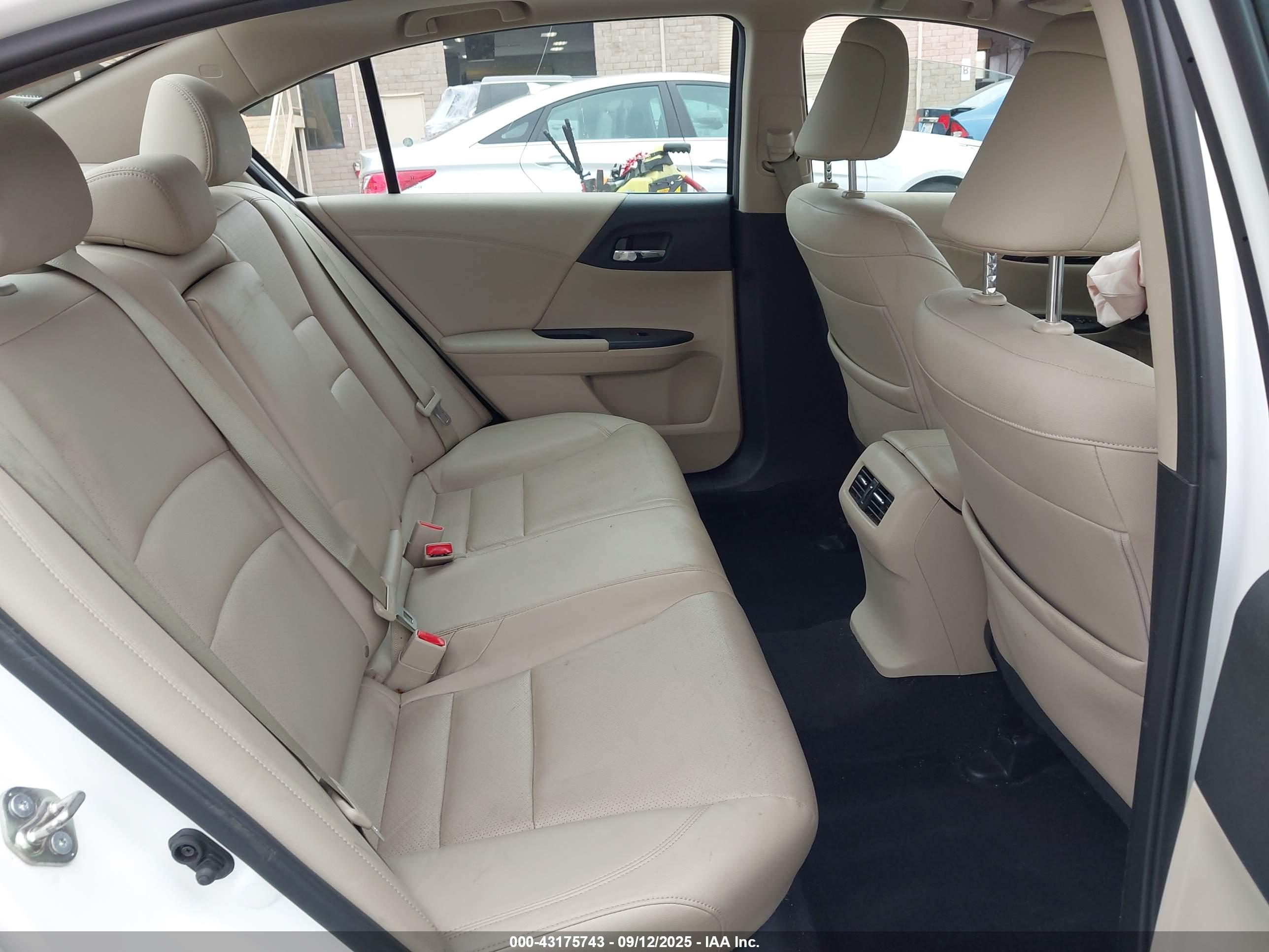 HONDA ACCORD image 8