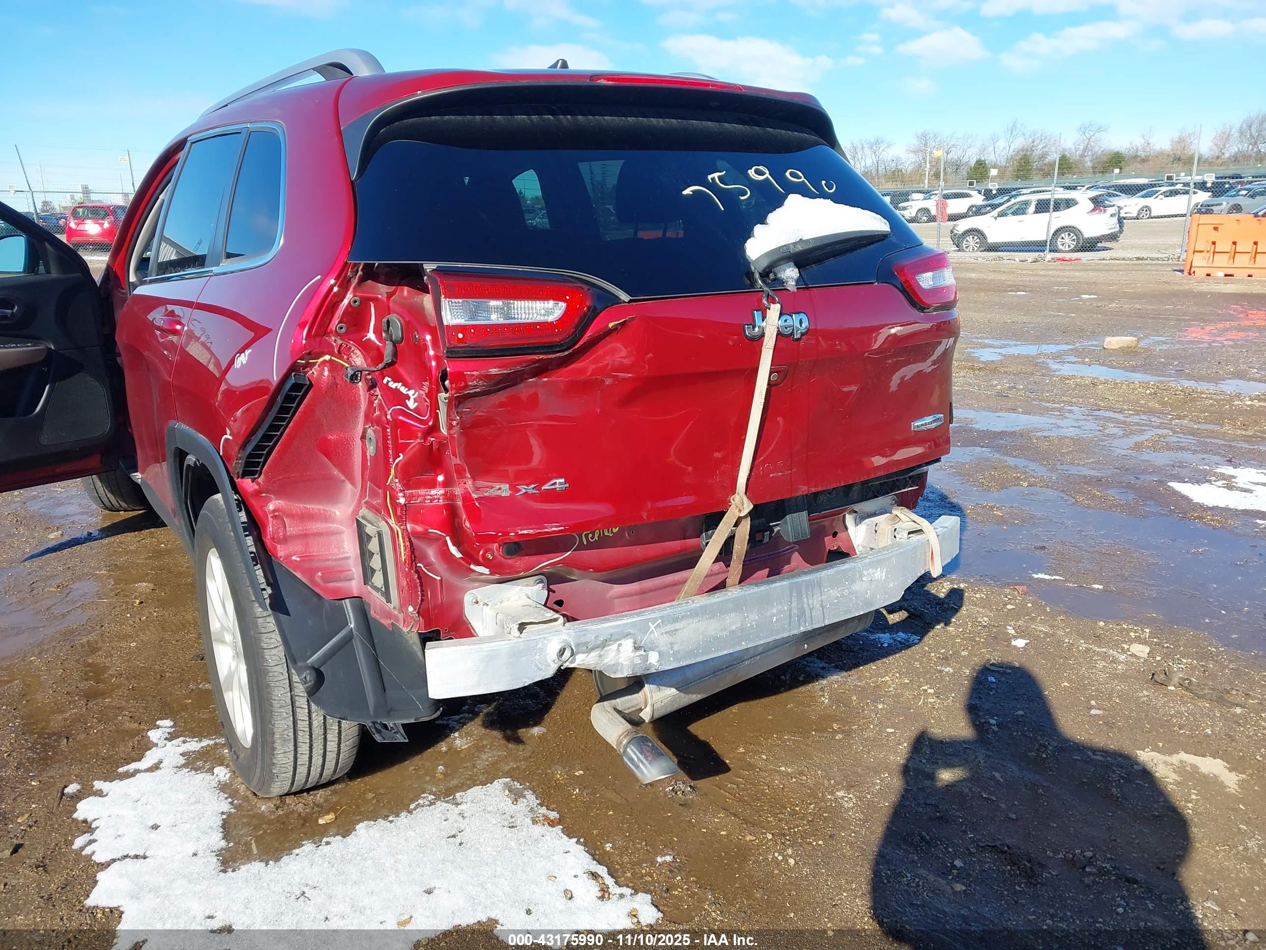 JEEP CHEROKEE image 6