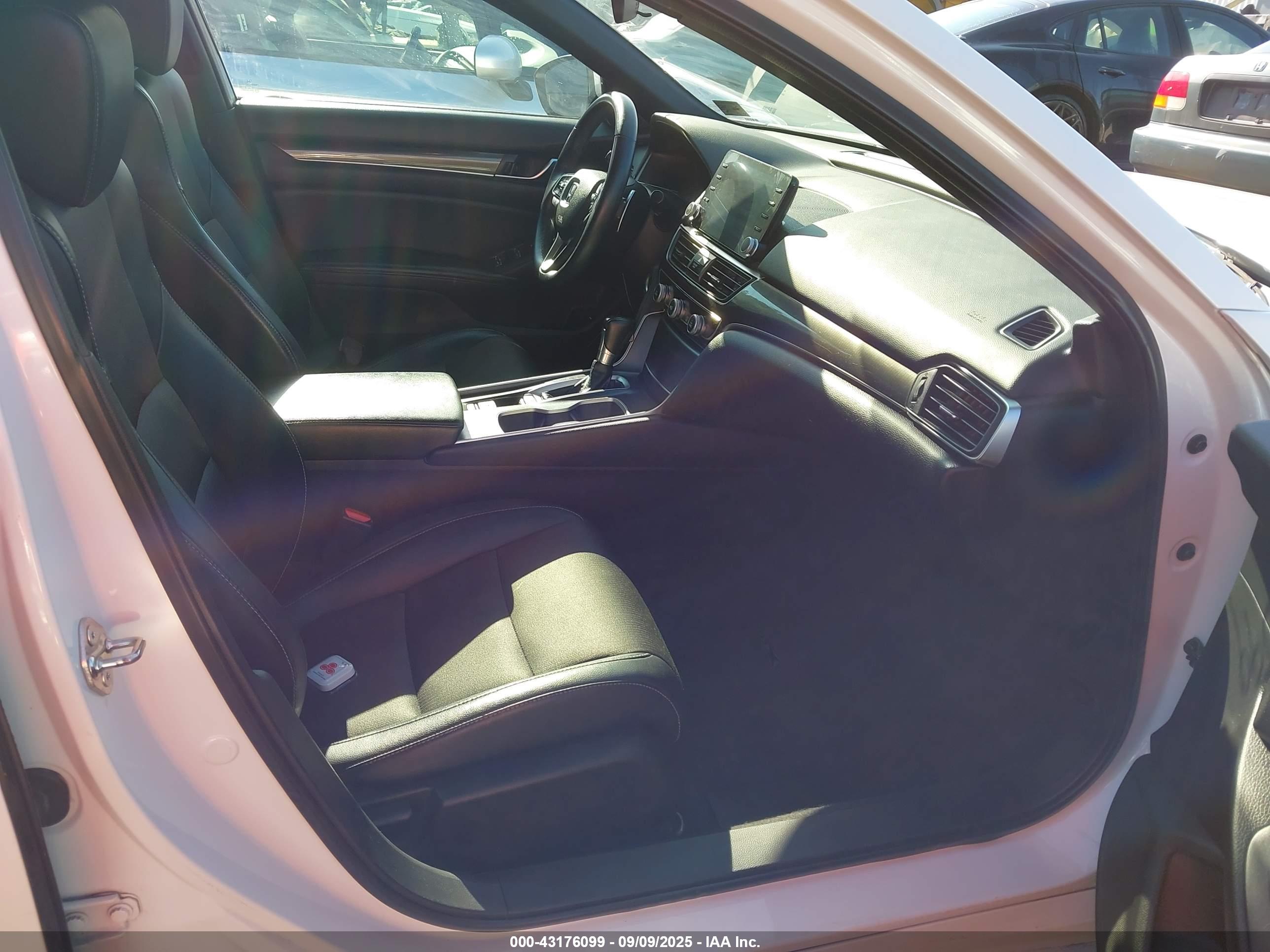HONDA ACCORD image 5