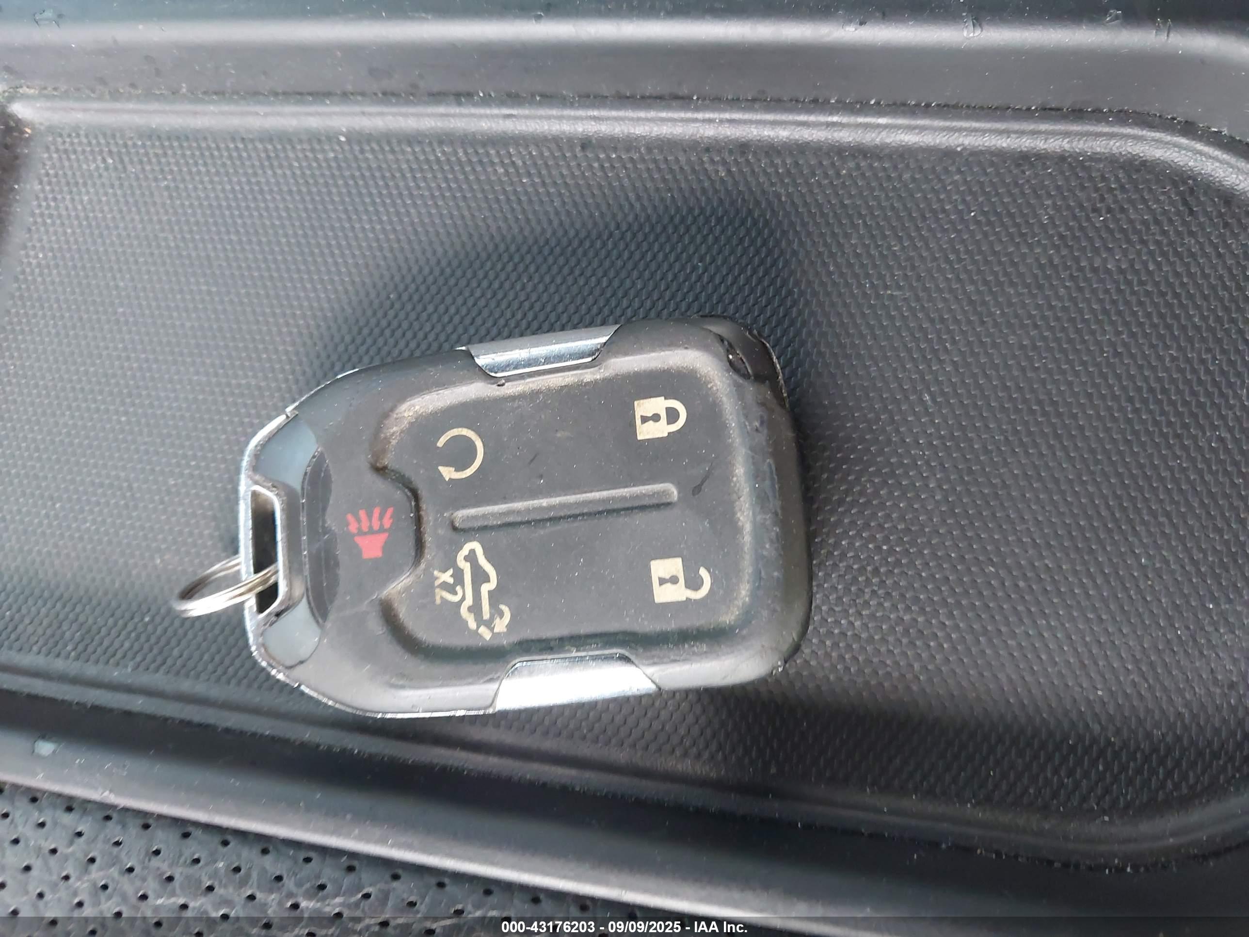 GMC SIERRA image 11