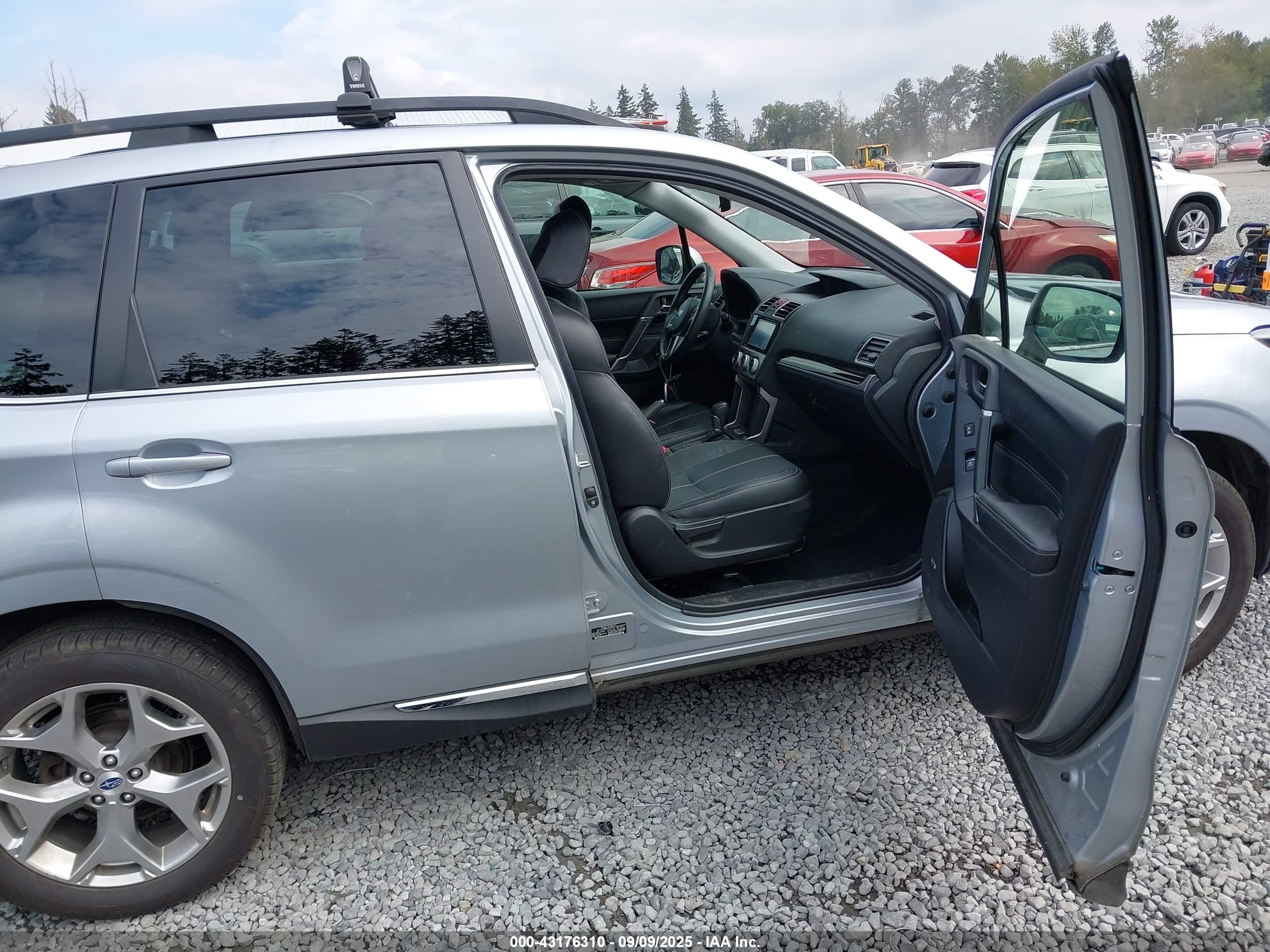 SUBARU FORESTER image 5
