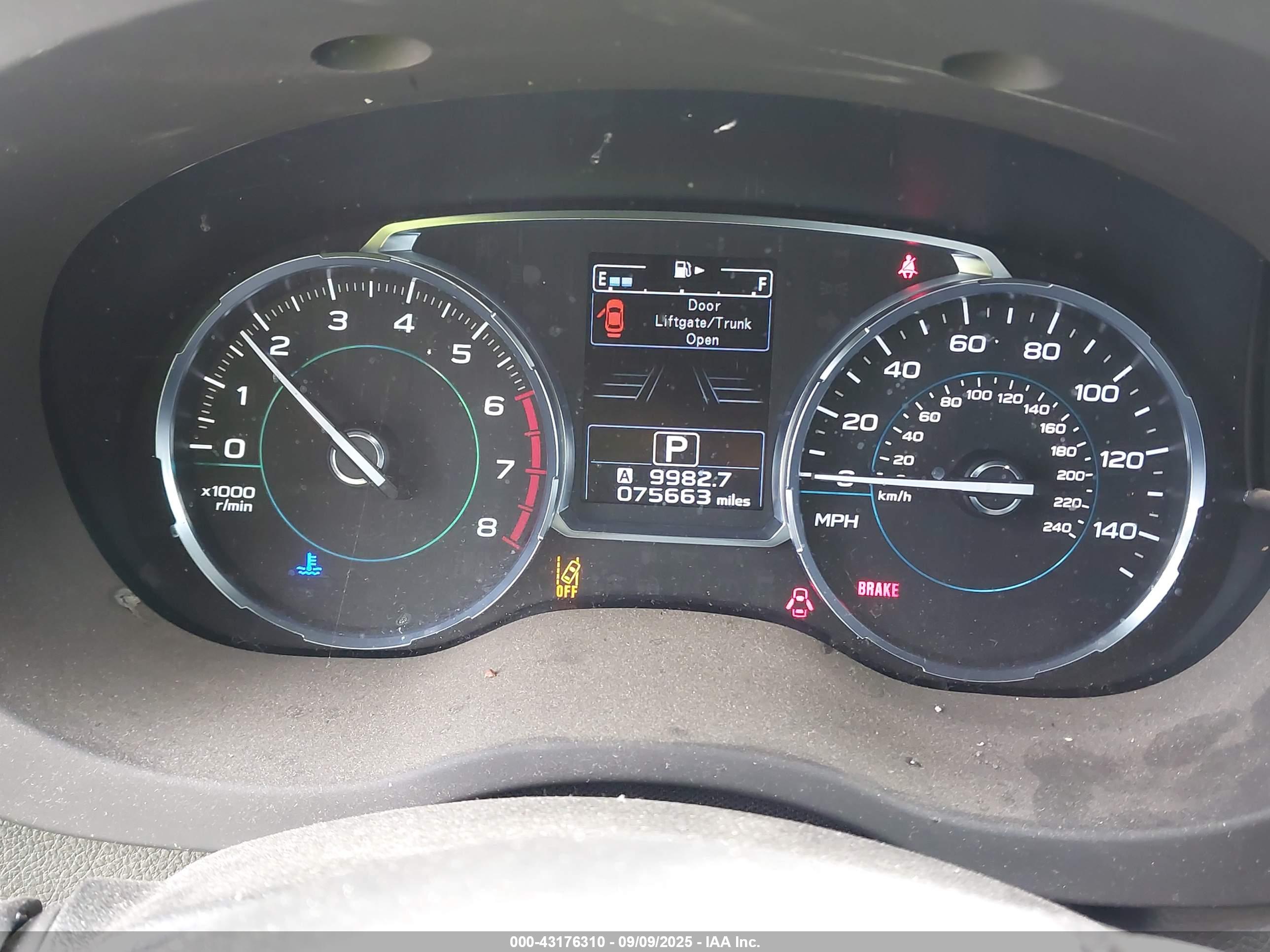 SUBARU FORESTER image 7