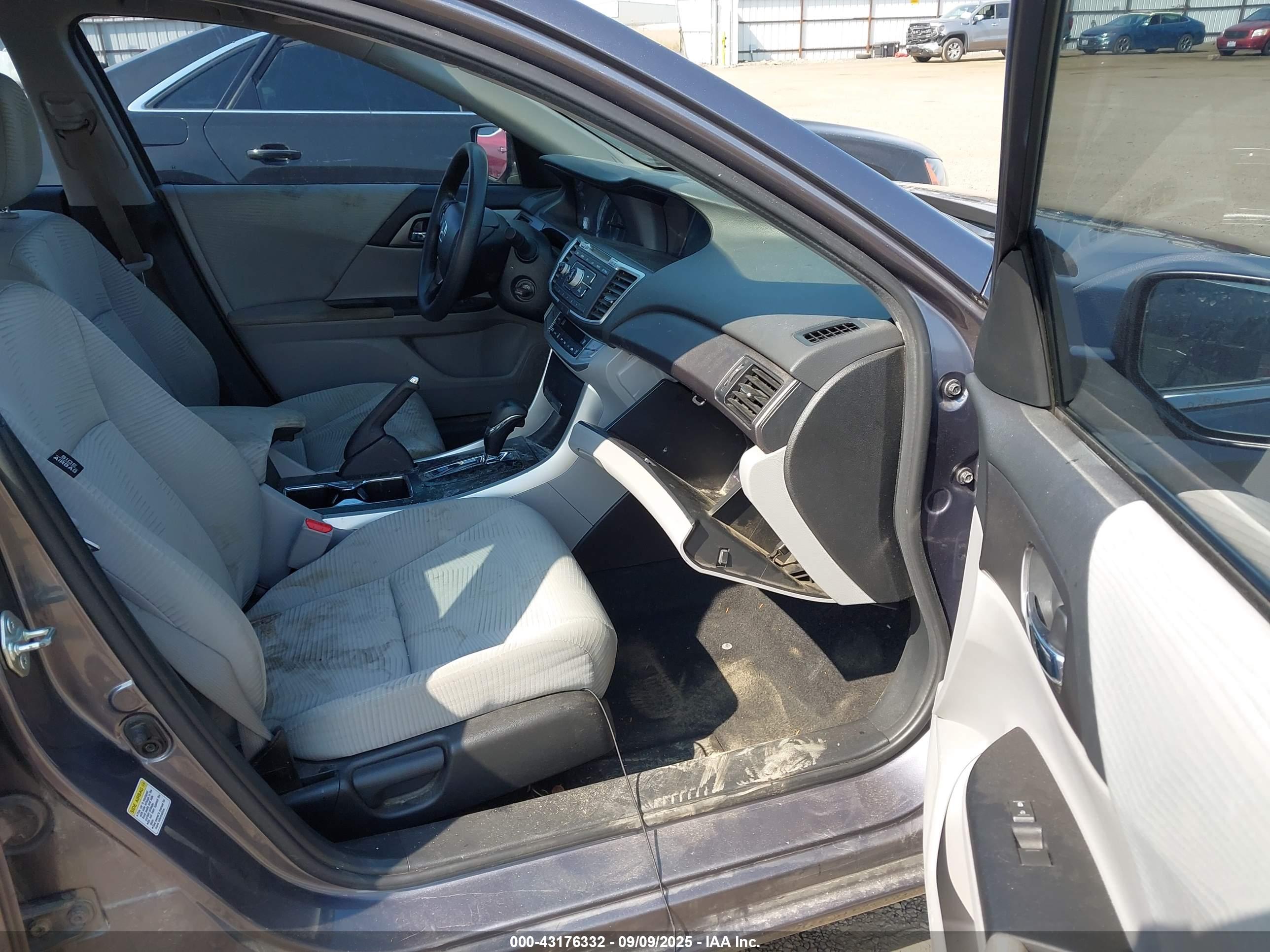 HONDA ACCORD image 5
