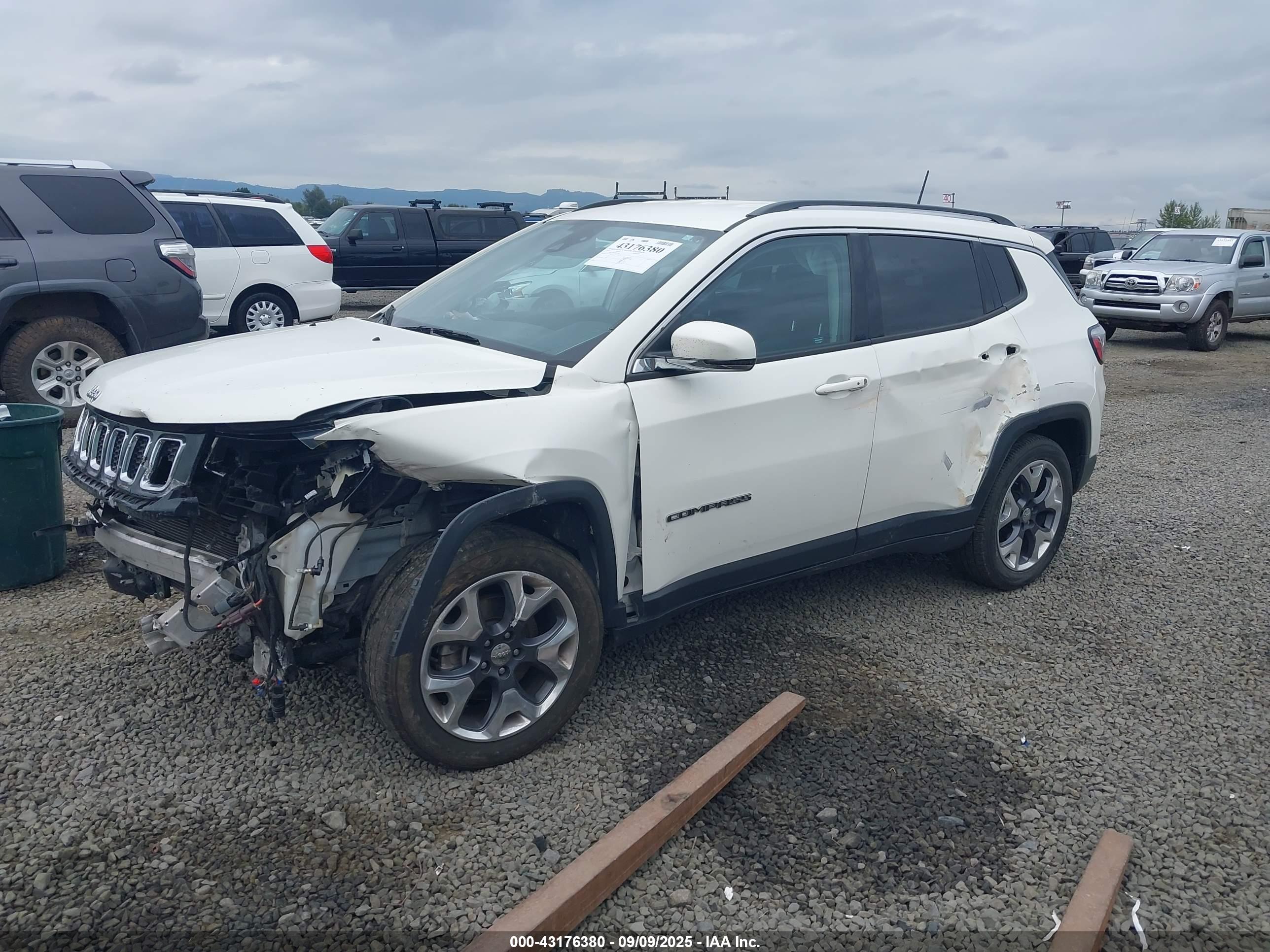 JEEP COMPASS image 2