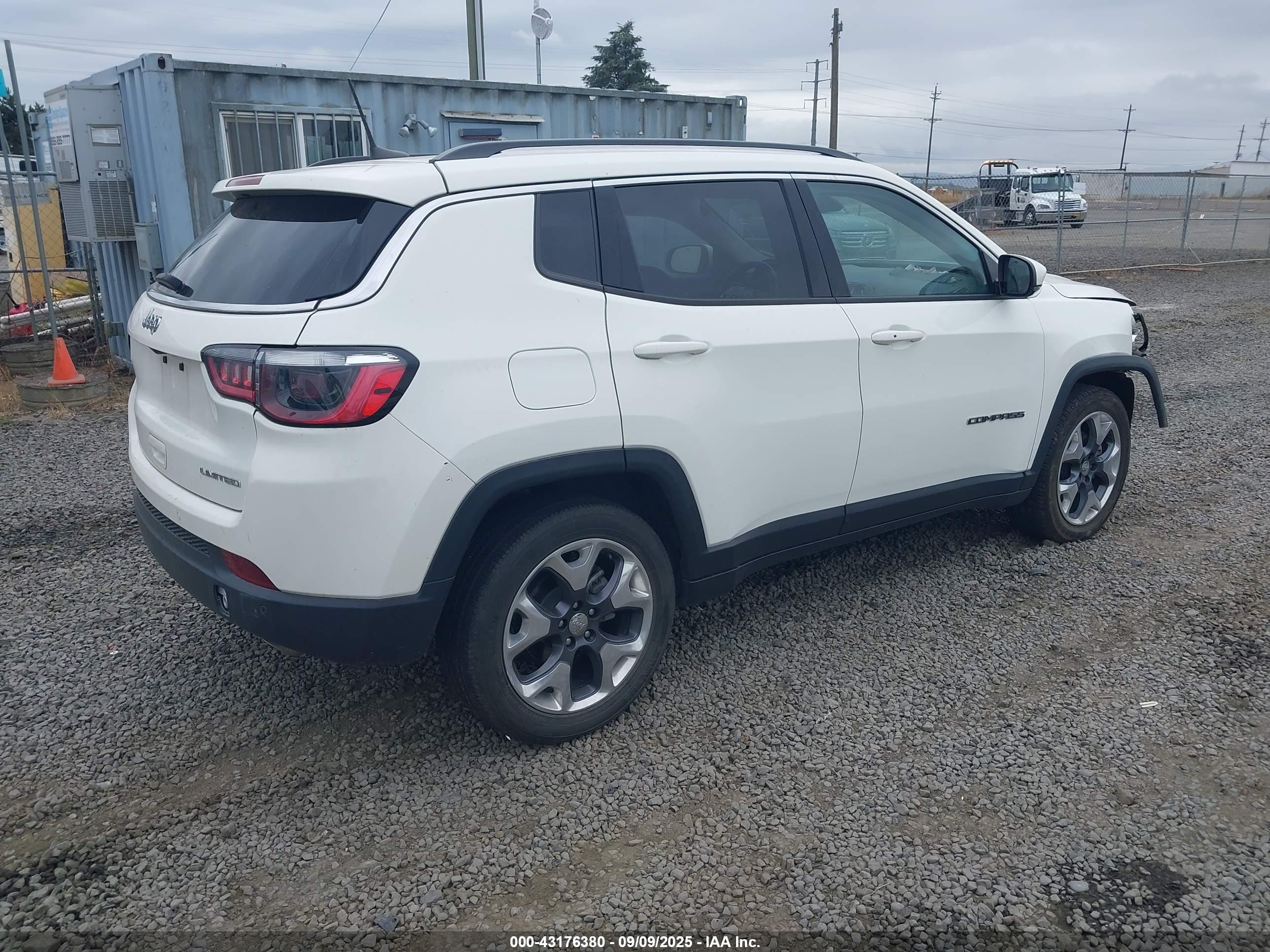 JEEP COMPASS image 4