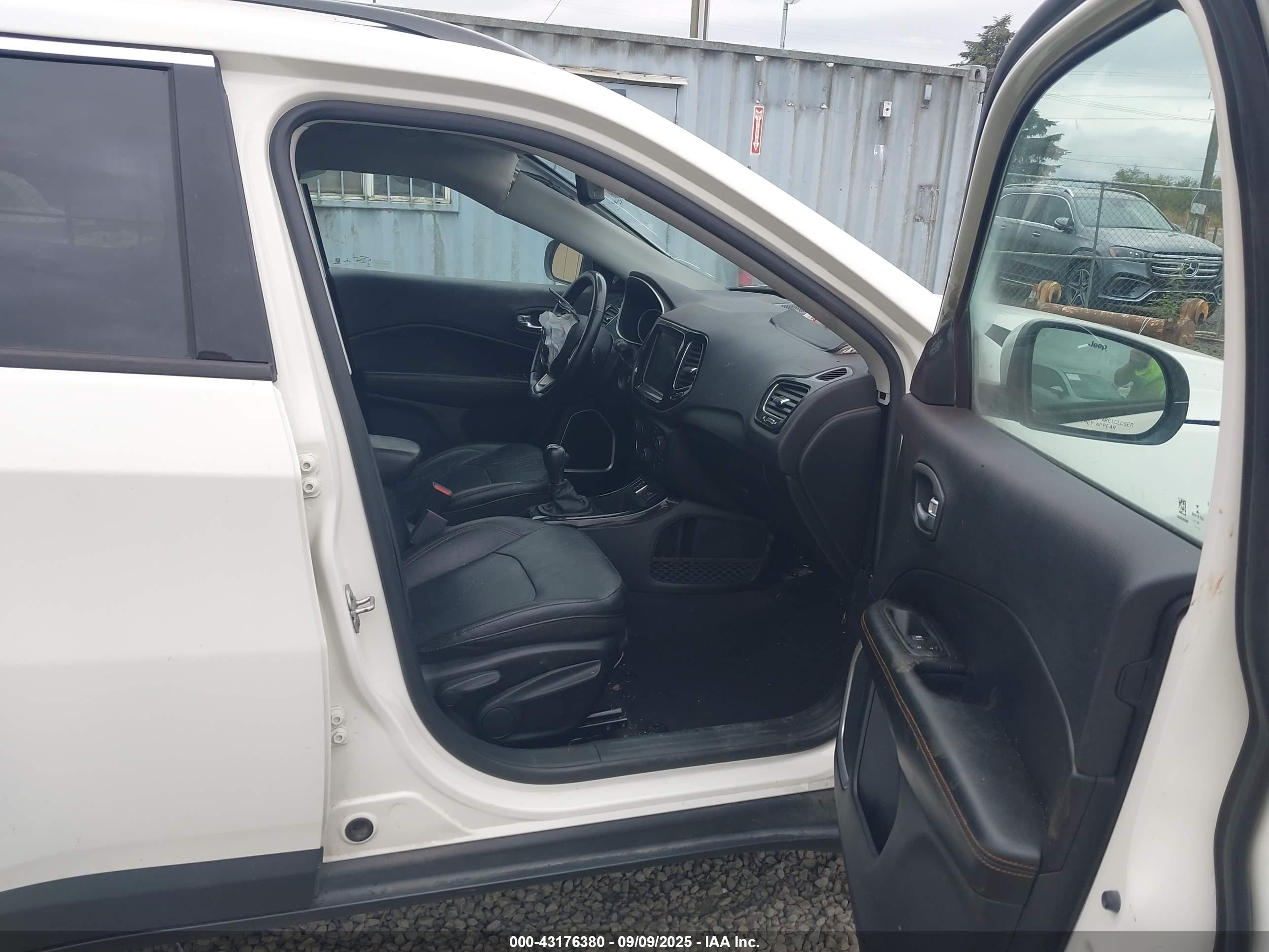 JEEP COMPASS image 5