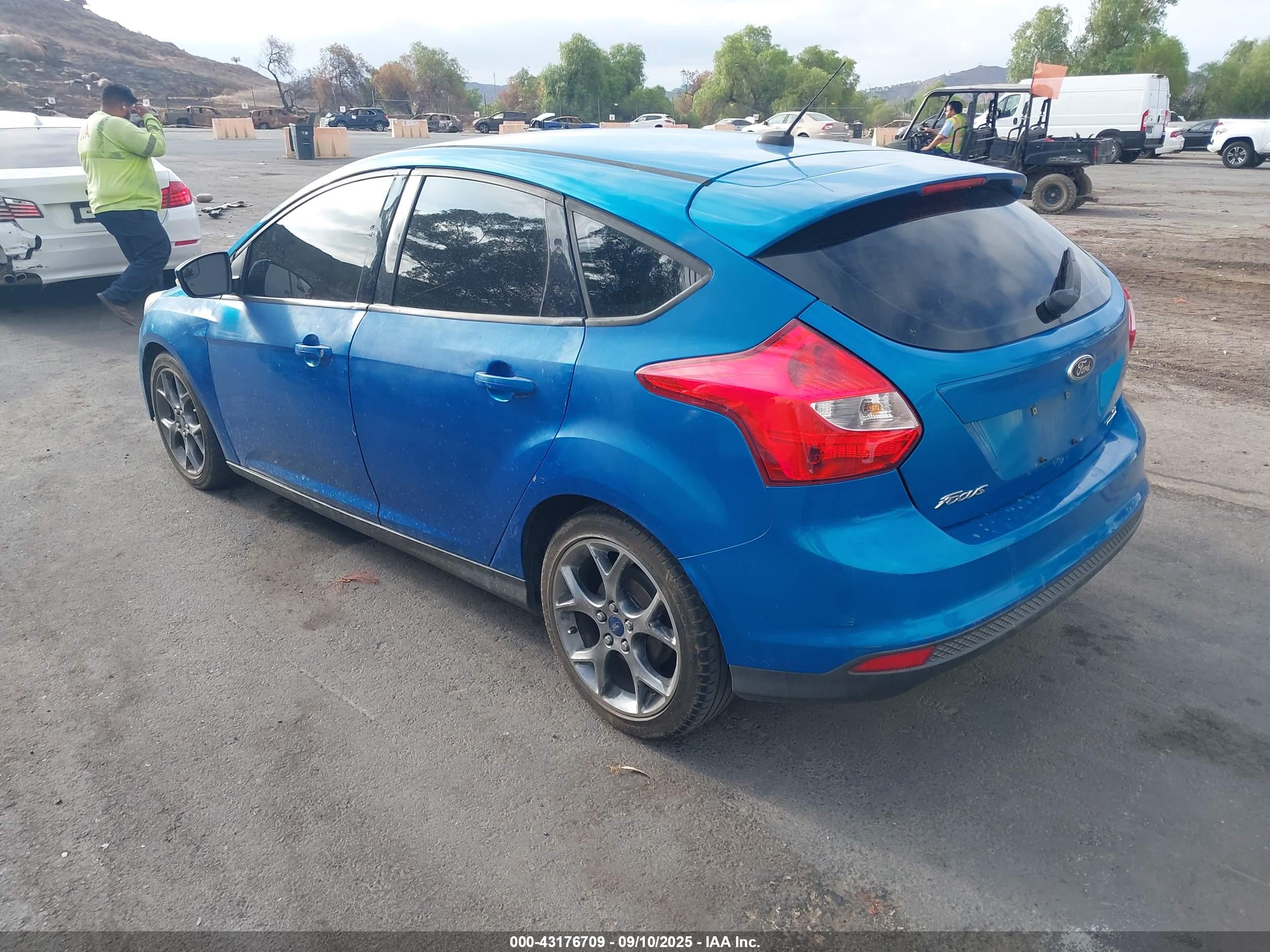 FORD FOCUS image 3
