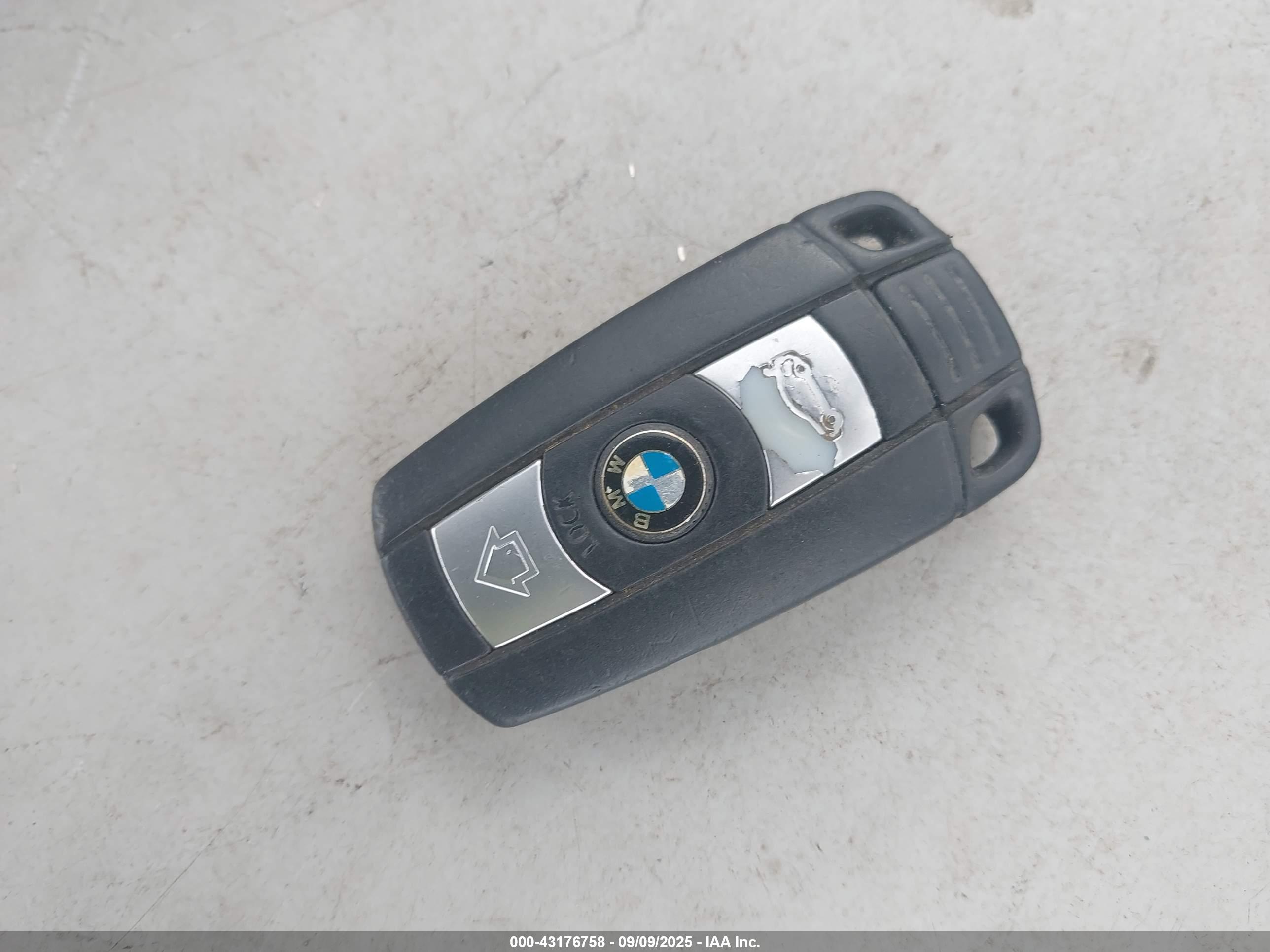 BMW 328I image 11