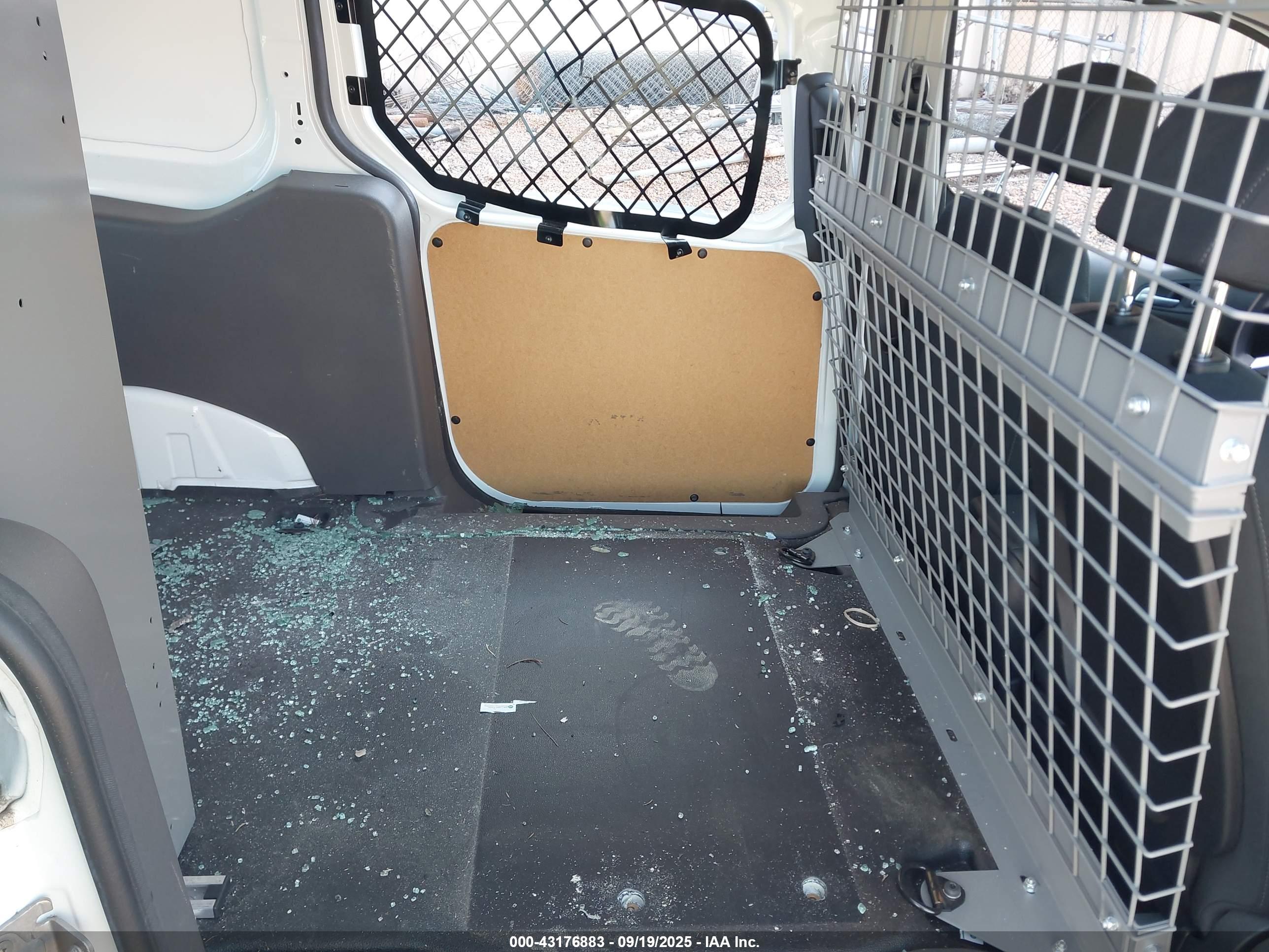 FORD TRANSIT image 8