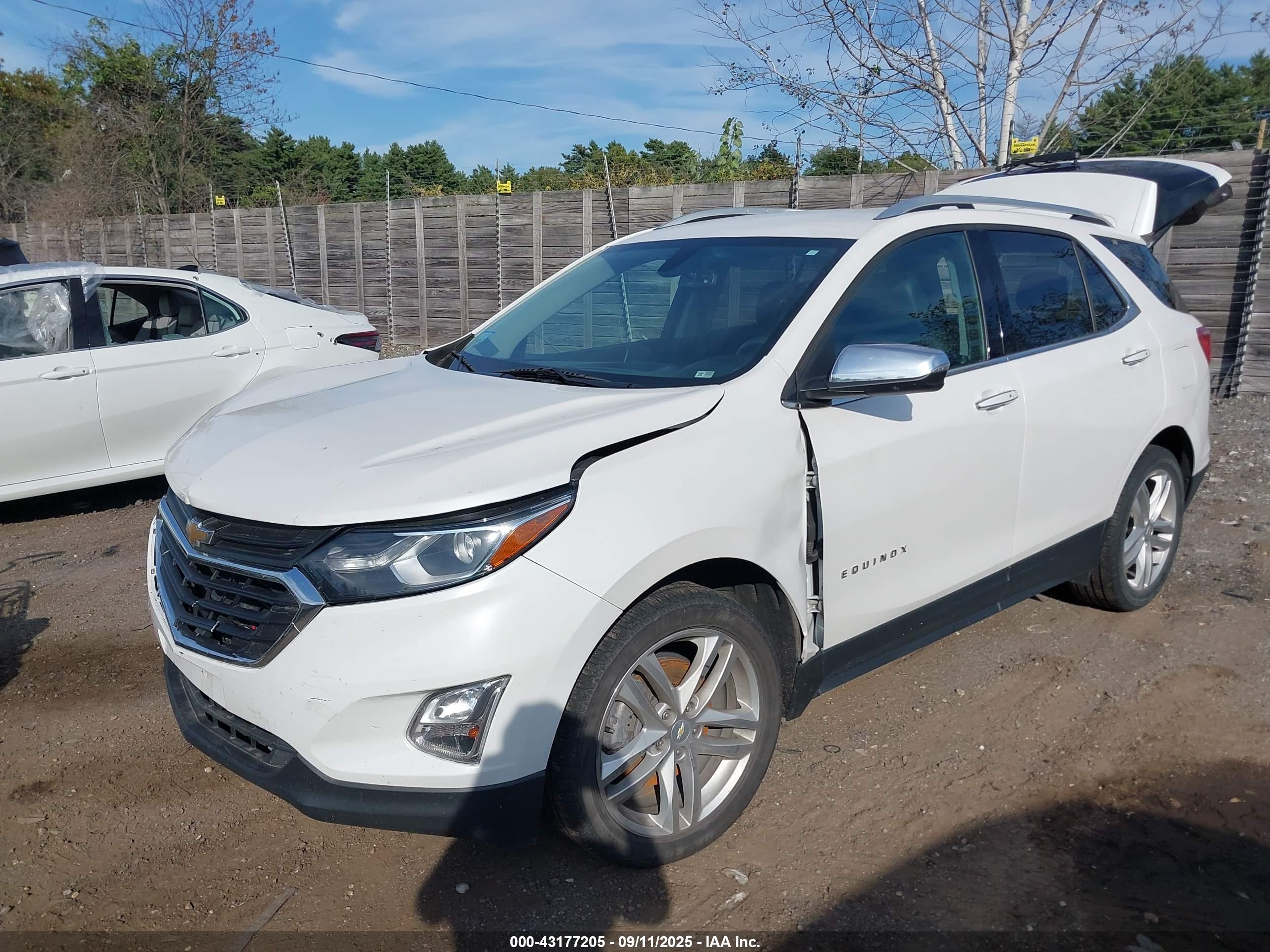 CHEVROLET EQUINOX image 2