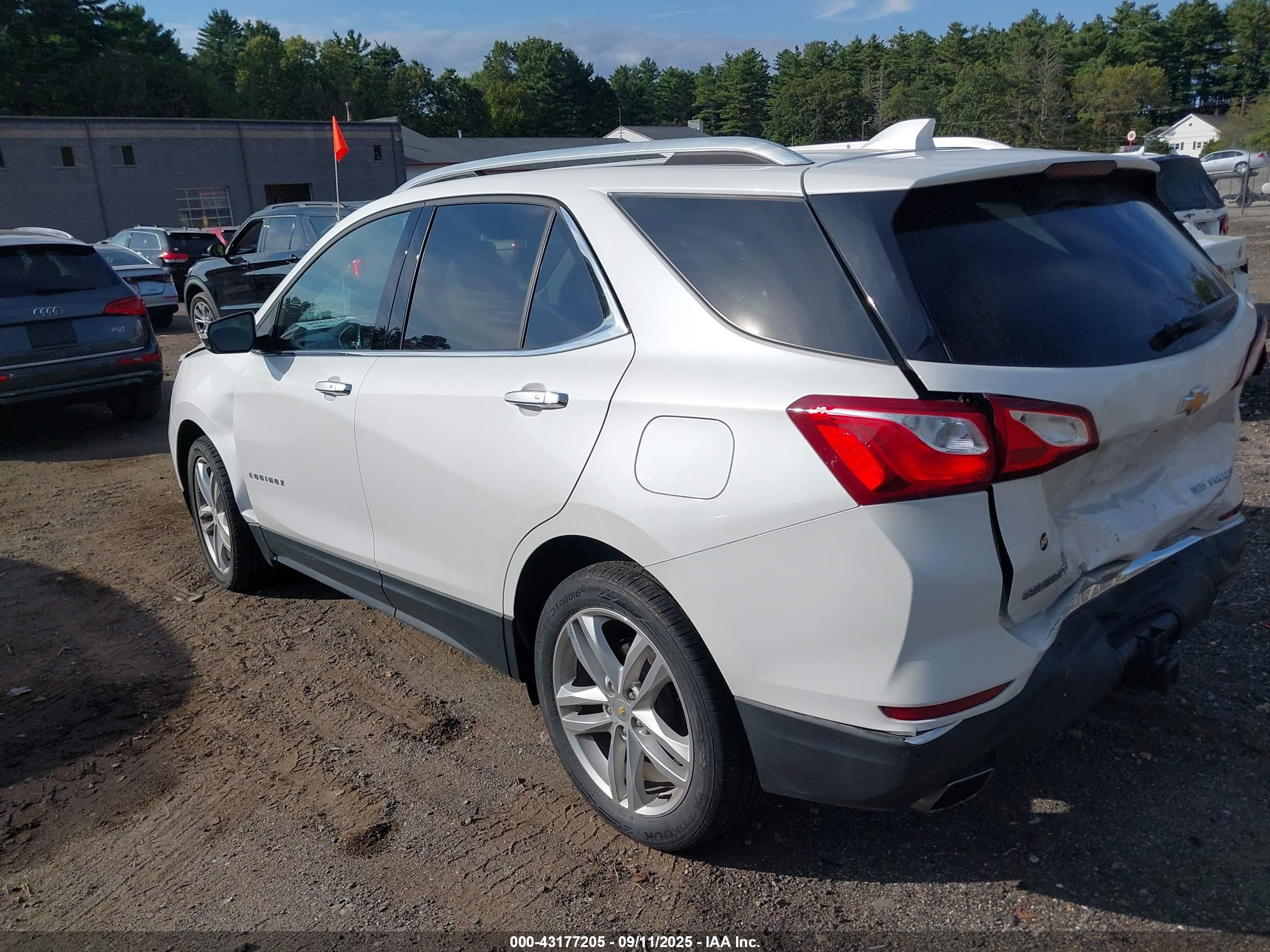 CHEVROLET EQUINOX image 3