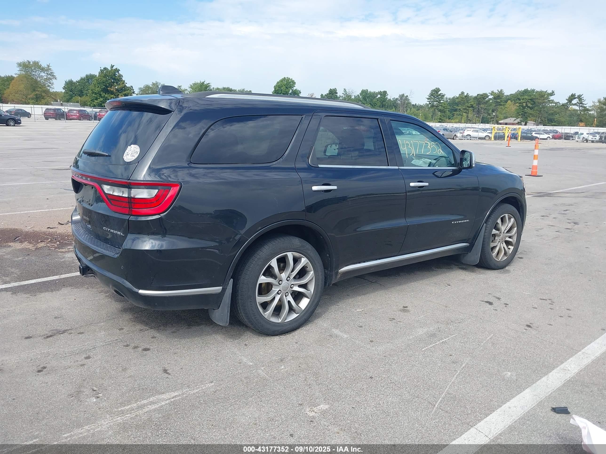 DODGE DURANGO image 4