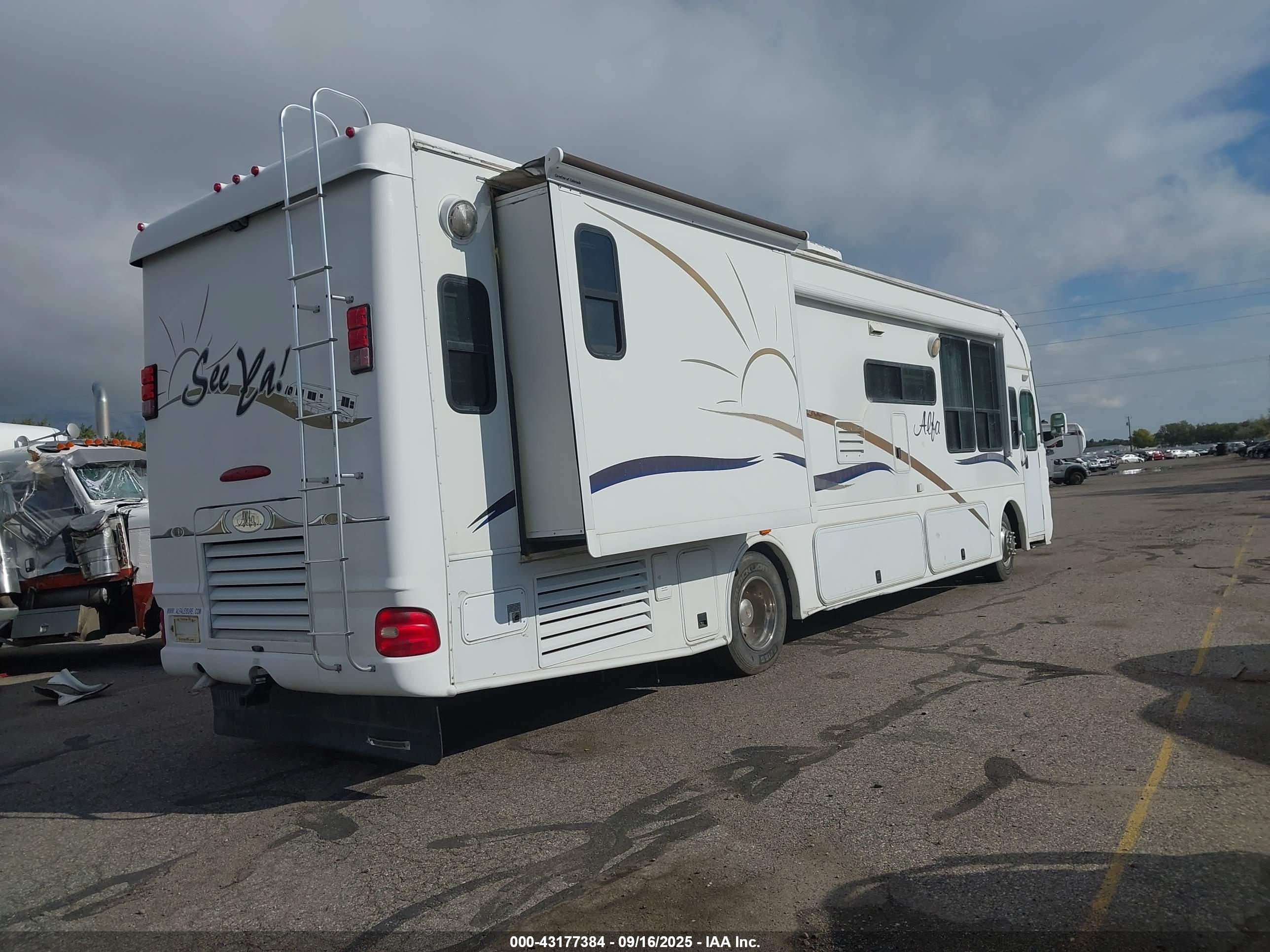 FREIGHTLINER CHASSIS image 4