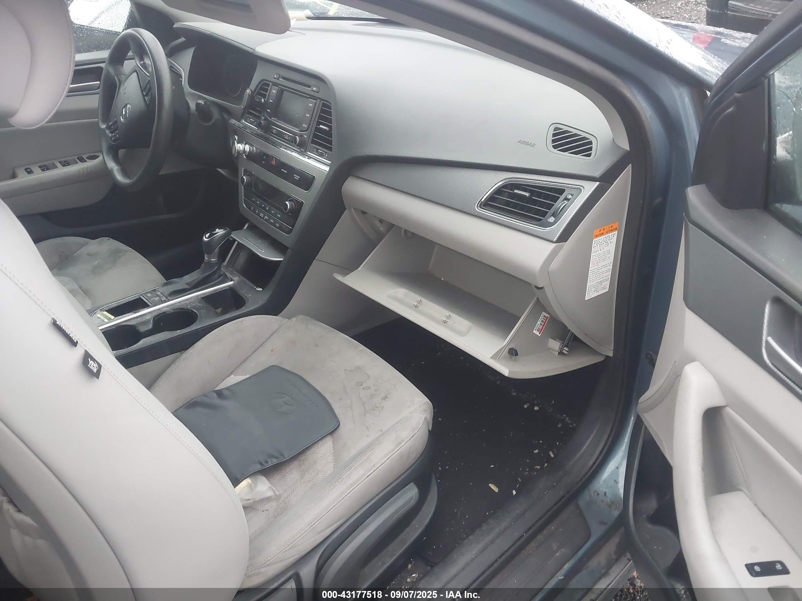 HYUNDAI SONATA image 5