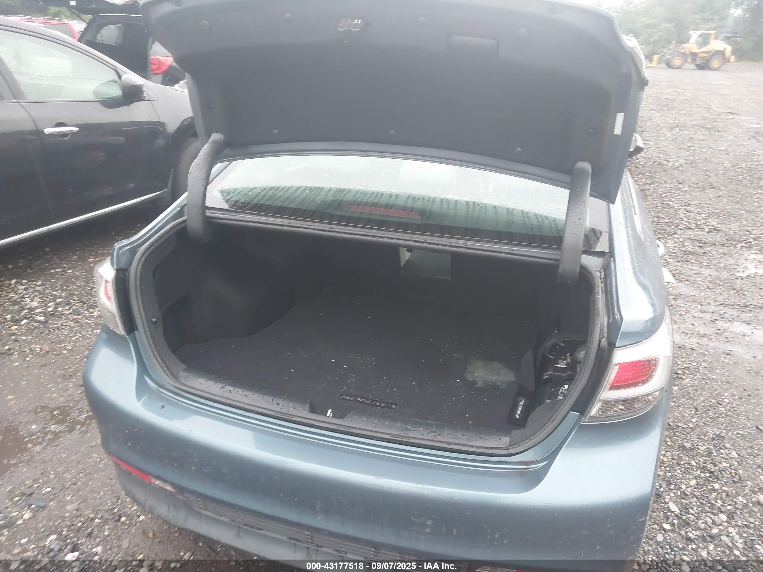 HYUNDAI SONATA image 6
