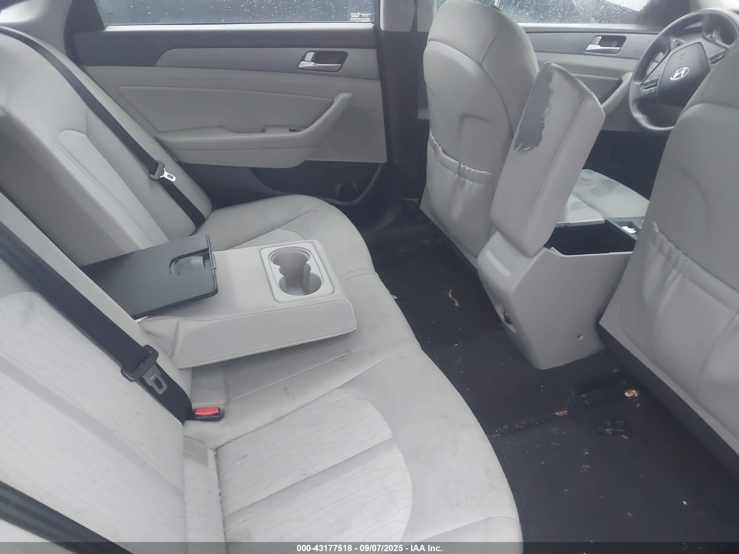 HYUNDAI SONATA image 8