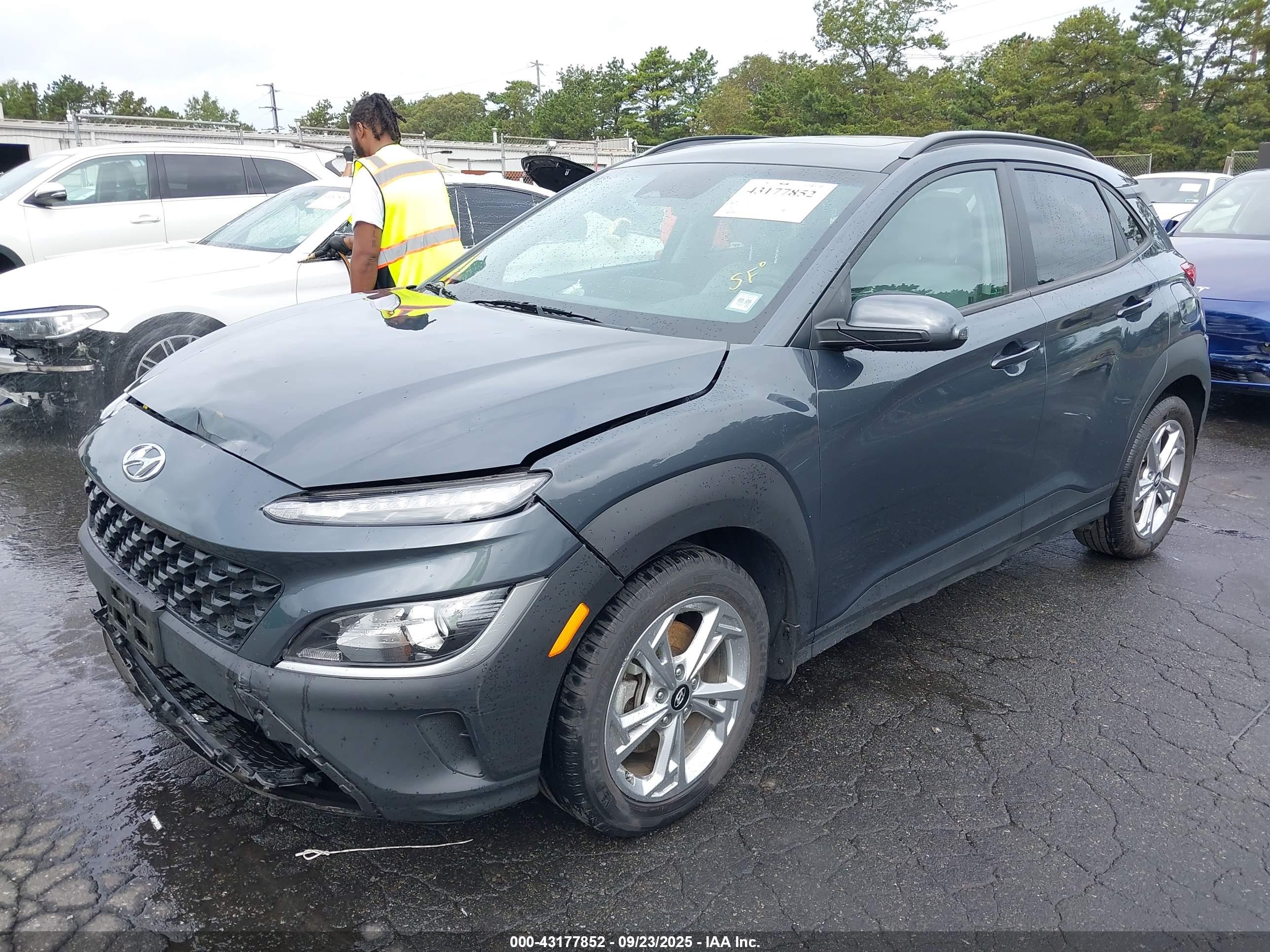 HYUNDAI KONA image 2