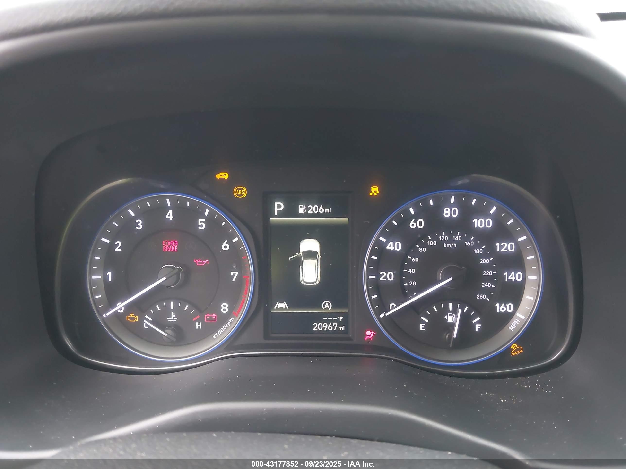 HYUNDAI KONA image 7