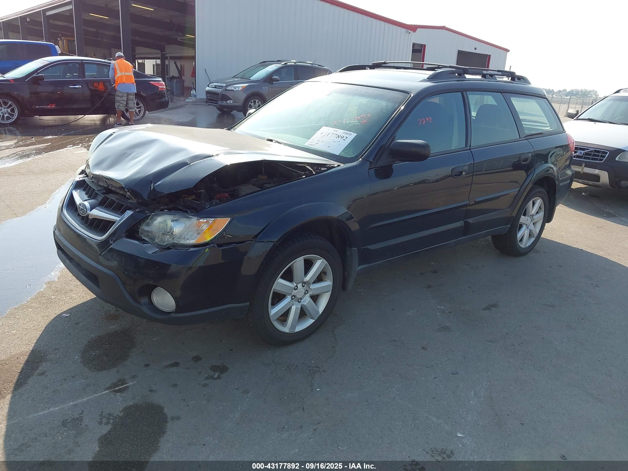 SUBARU OUTBACK image 2