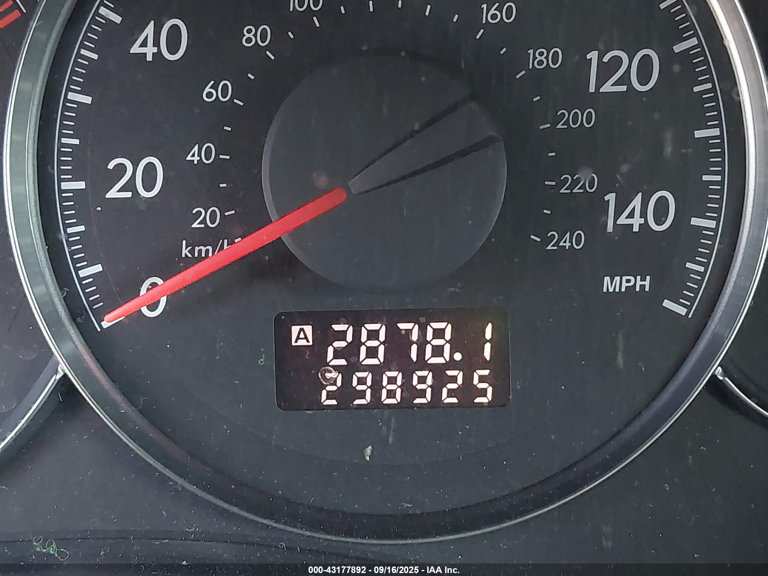 SUBARU OUTBACK image 7