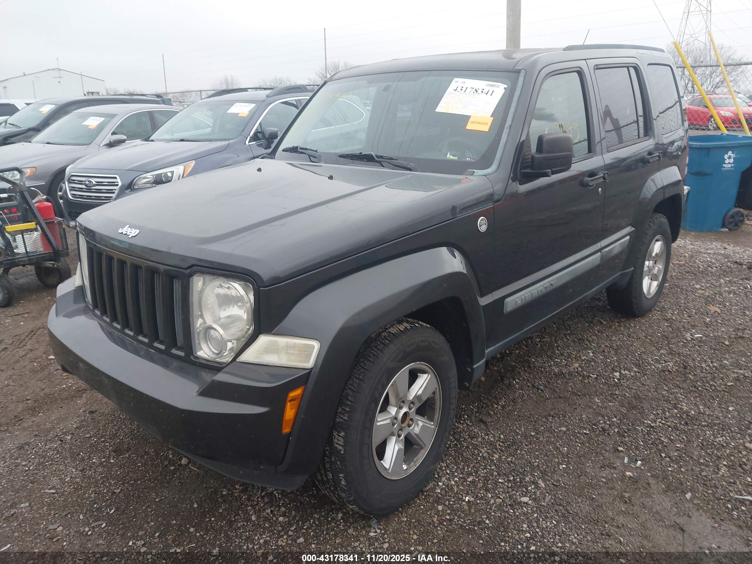 JEEP LIBERTY image 6