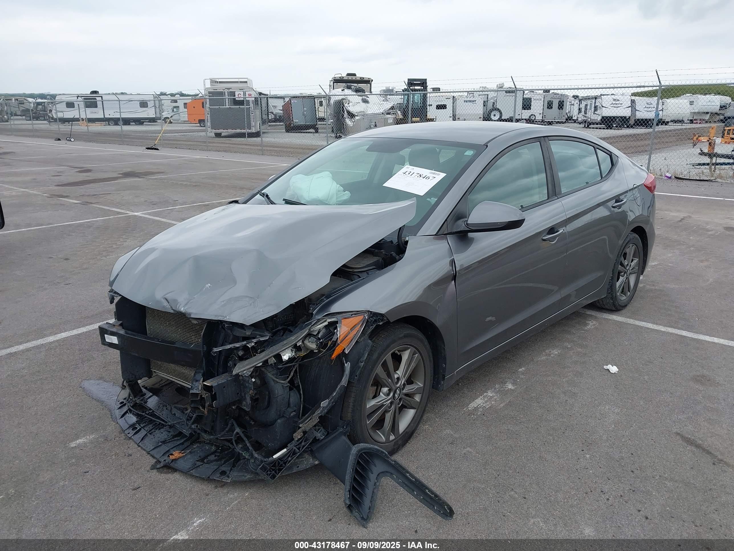 HYUNDAI ELANTRA image 2