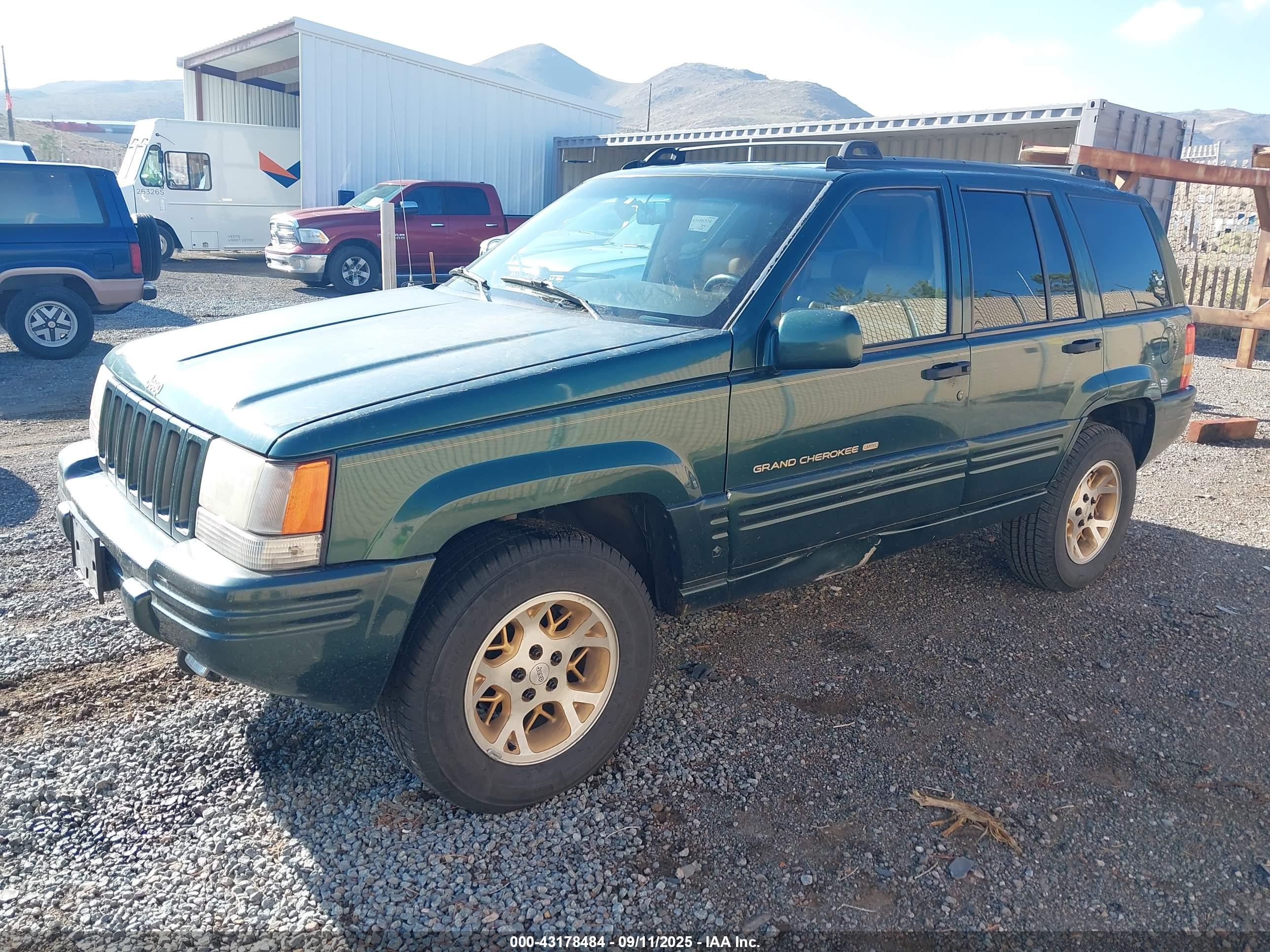 JEEP GRAND image 2