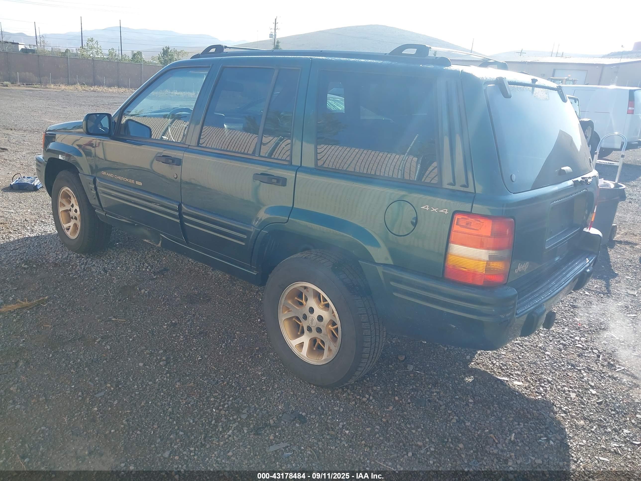 JEEP GRAND image 3
