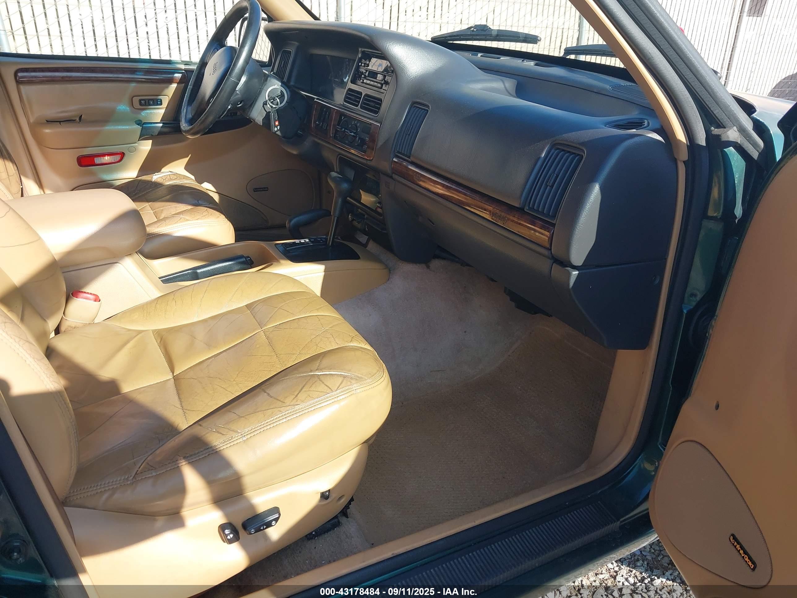 JEEP GRAND image 5