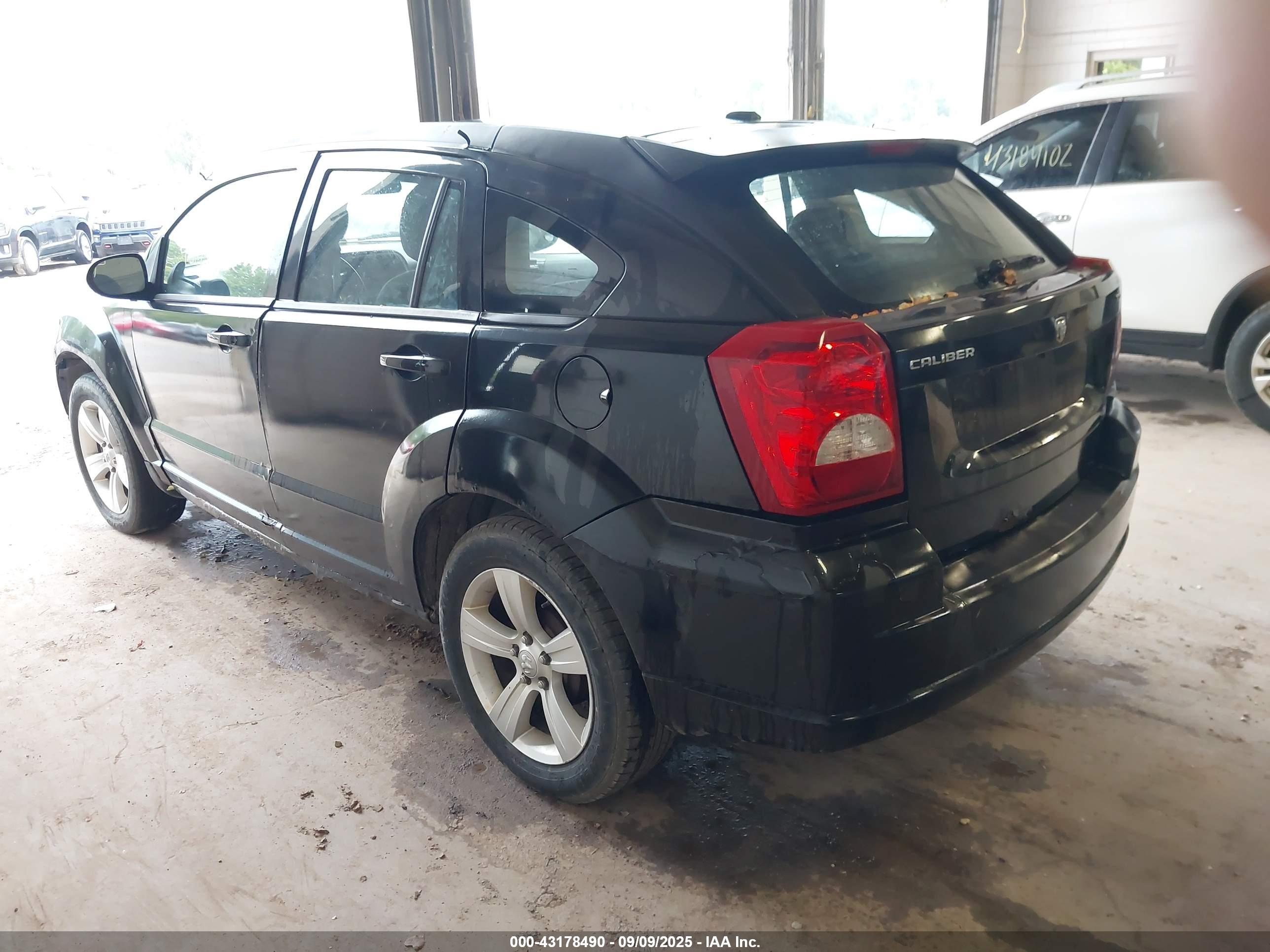DODGE CALIBER image 3