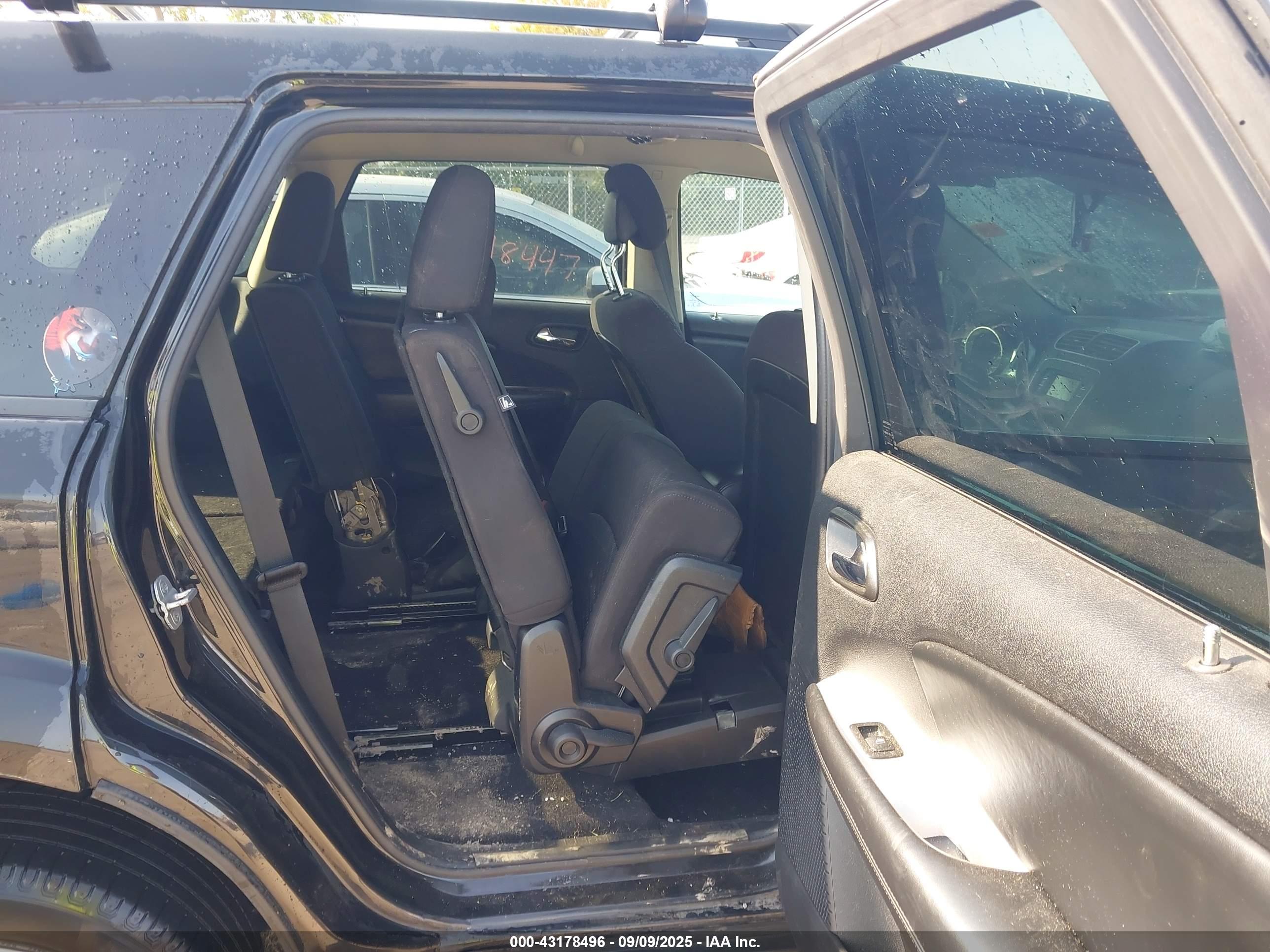 DODGE JOURNEY image 8
