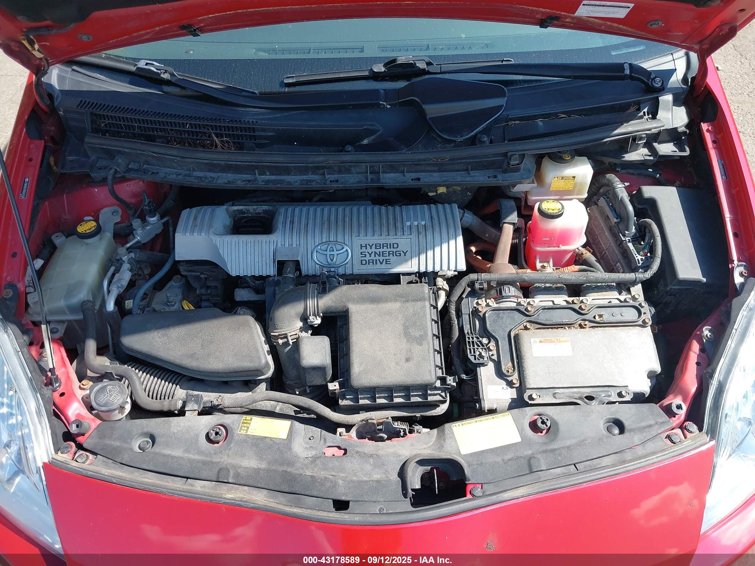 TOYOTA PRIUS image 10
