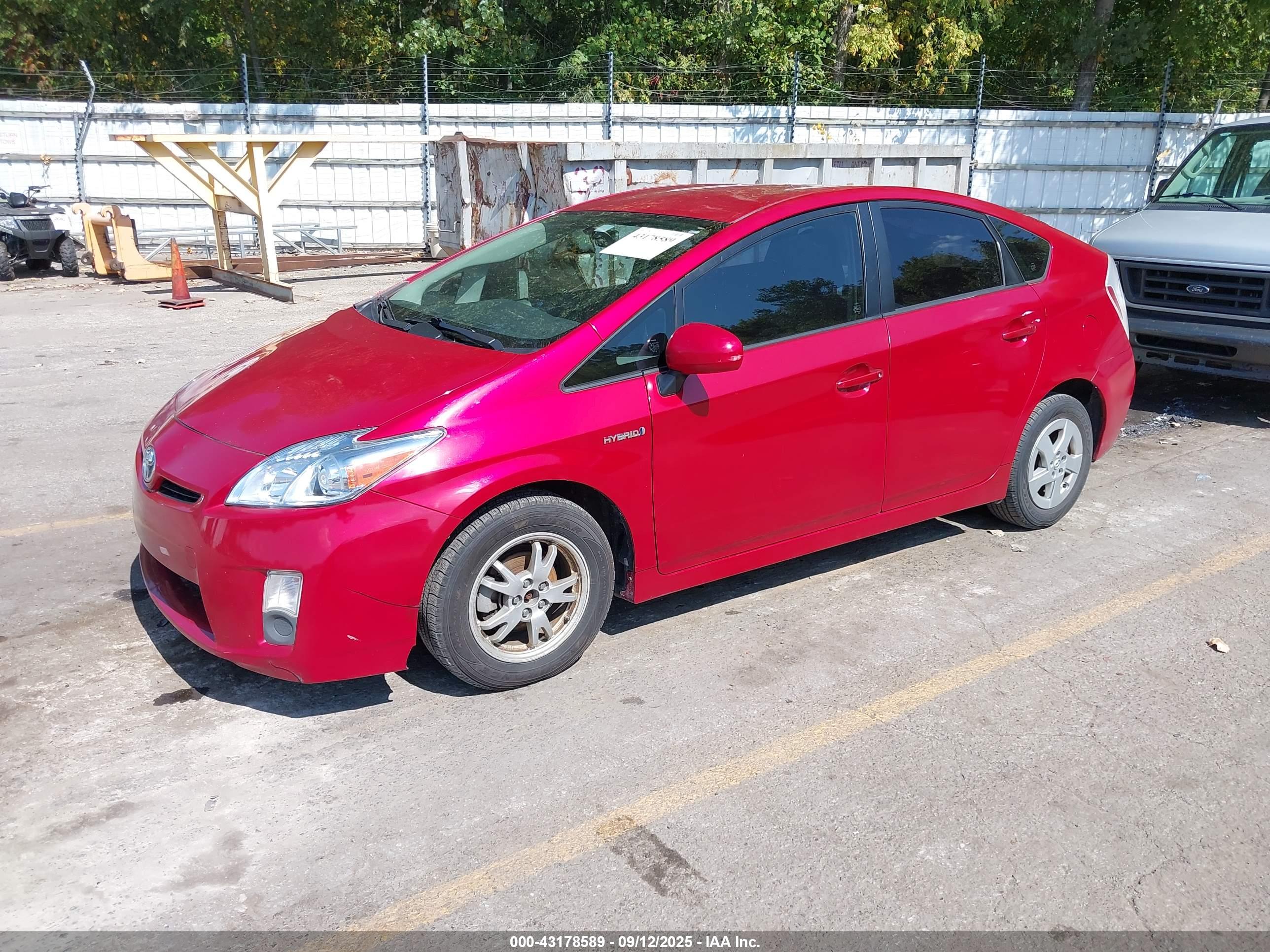 TOYOTA PRIUS image 2