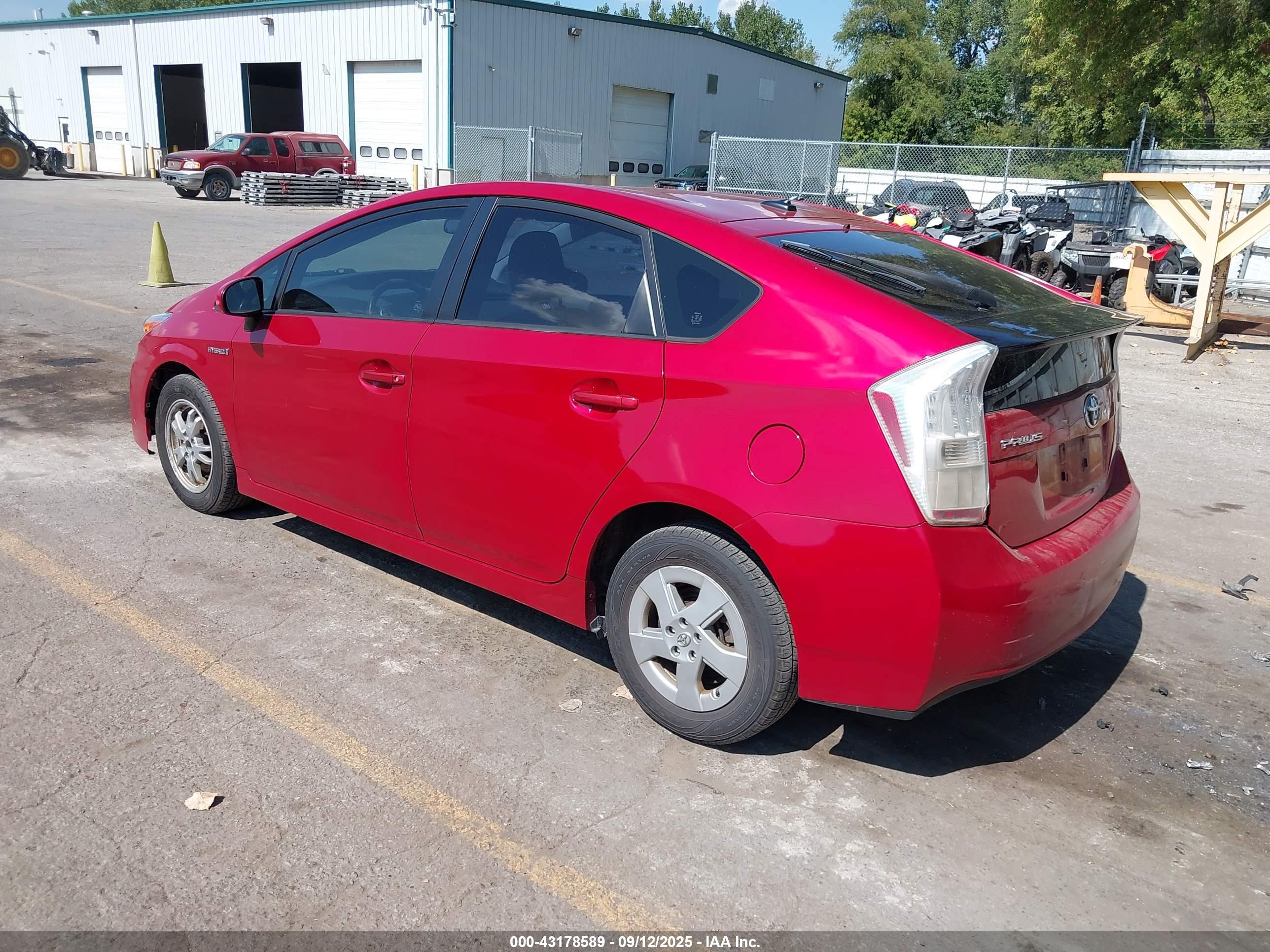 TOYOTA PRIUS image 3