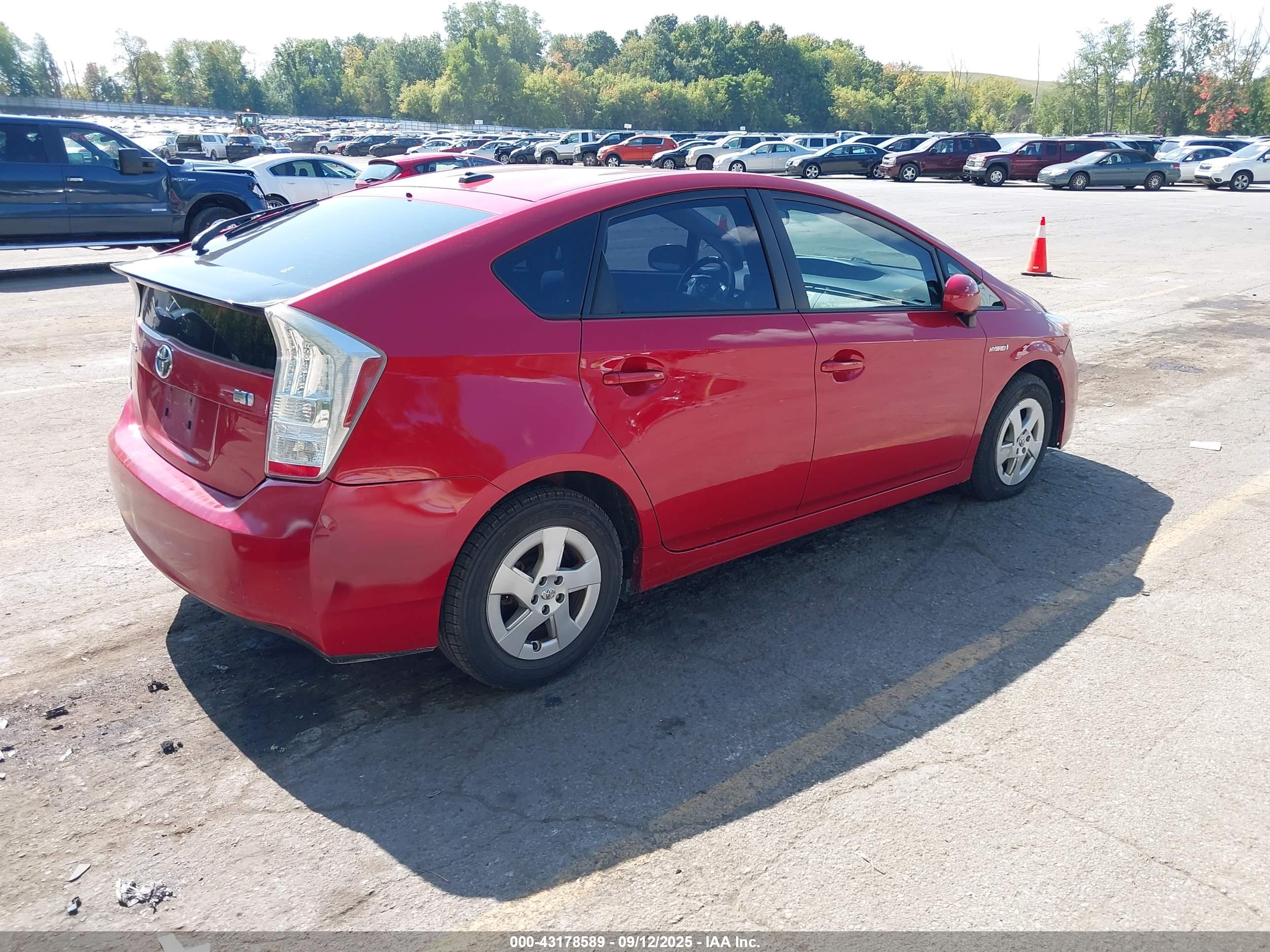 TOYOTA PRIUS image 4