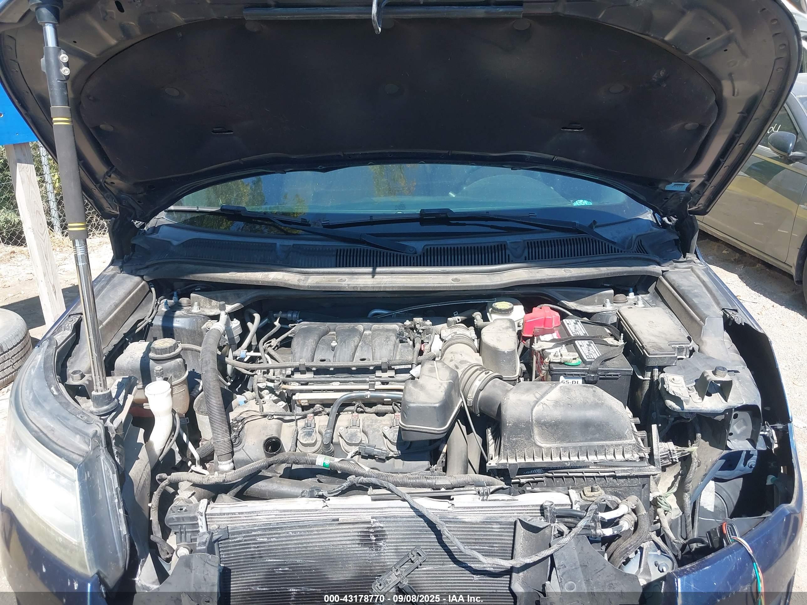 FORD EXPLORER image 10