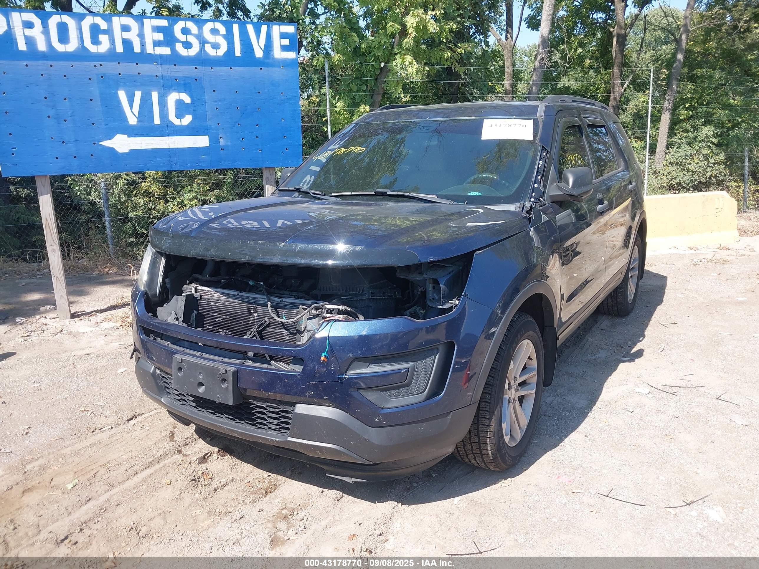 FORD EXPLORER image 2