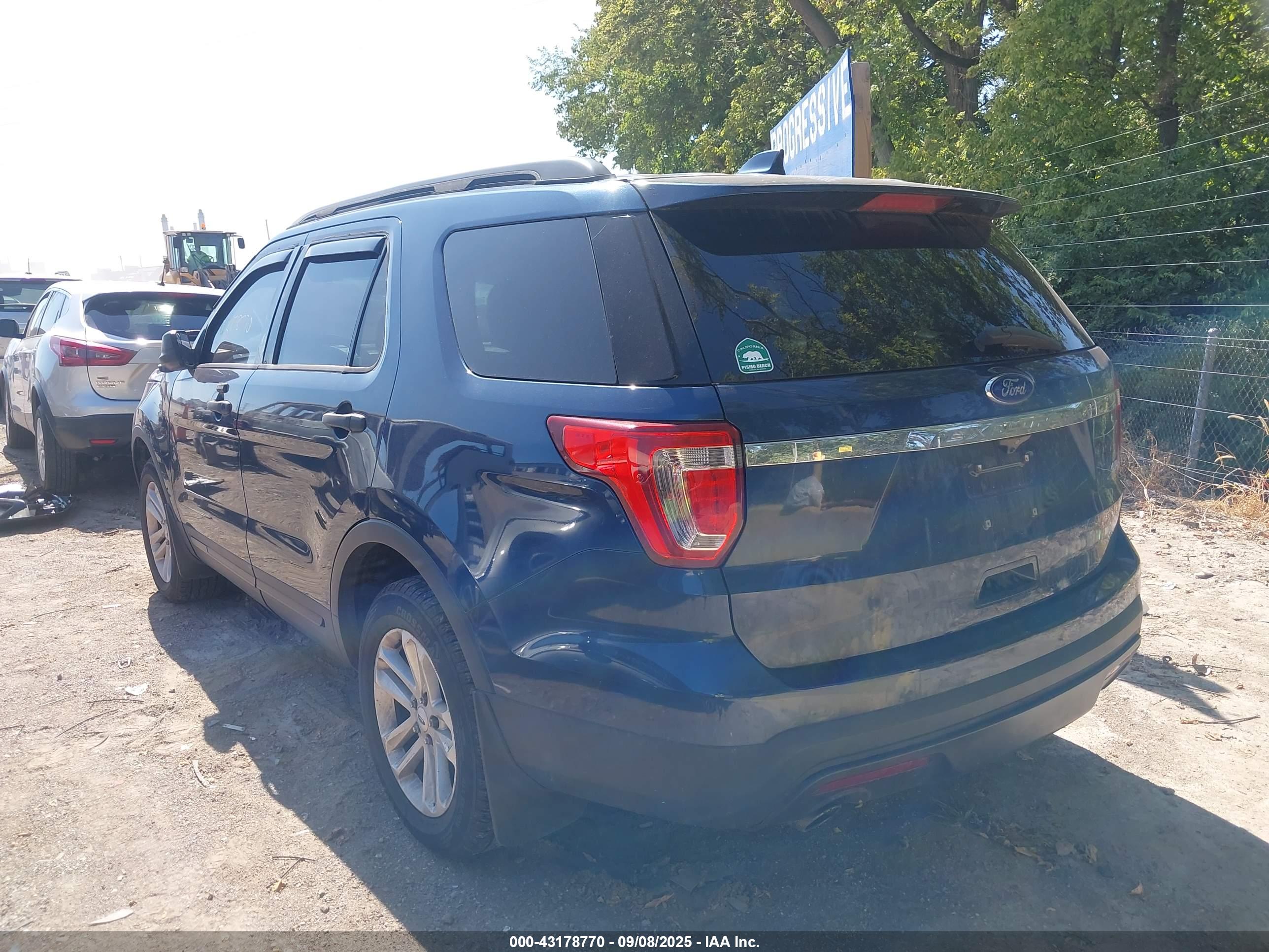 FORD EXPLORER image 3