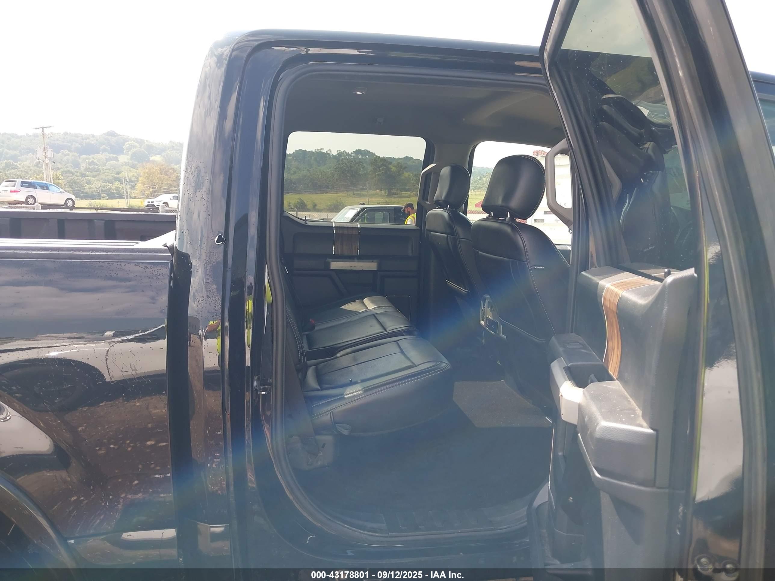 FORD F-150 image 8