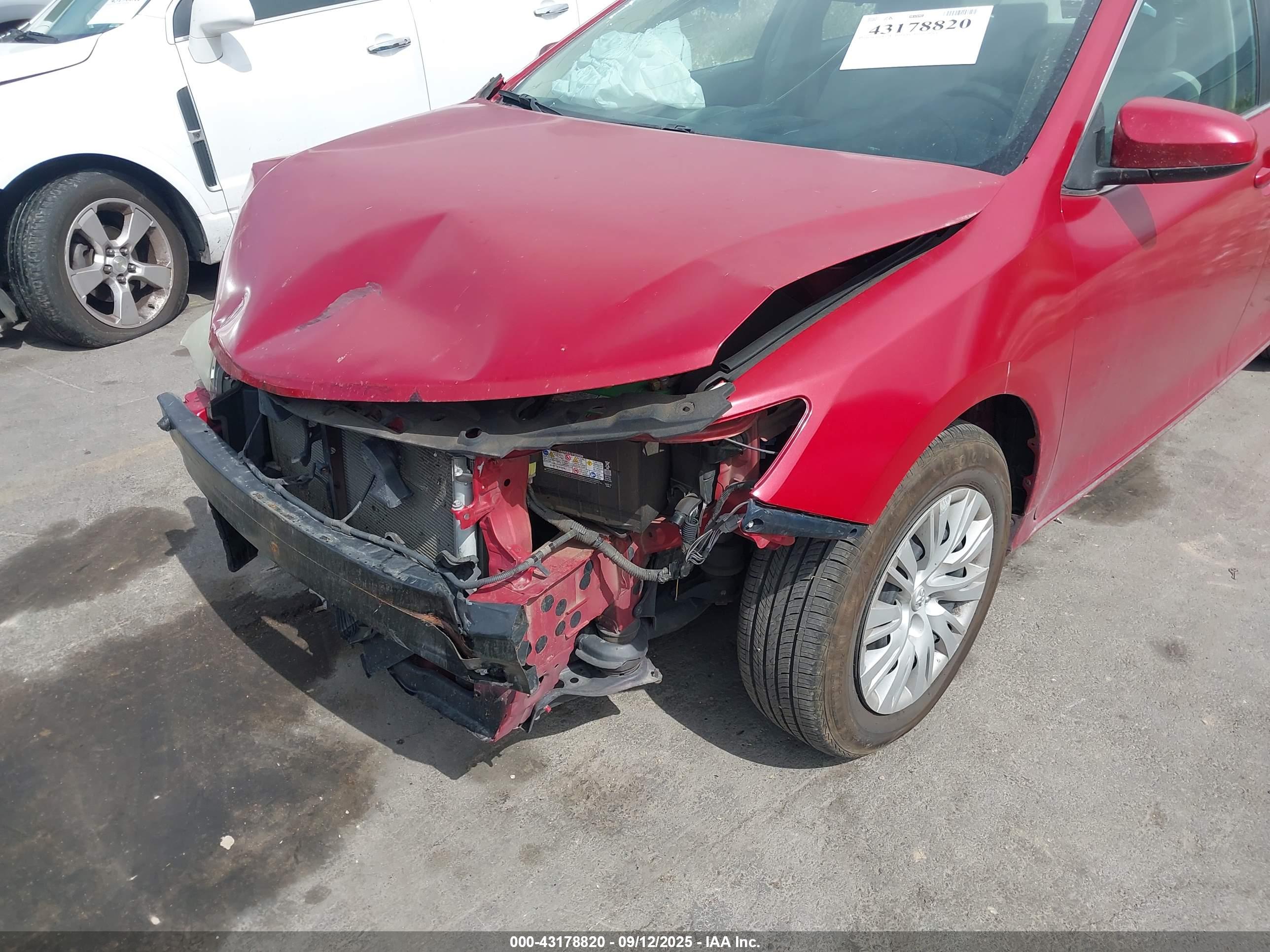 TOYOTA CAMRY image 6