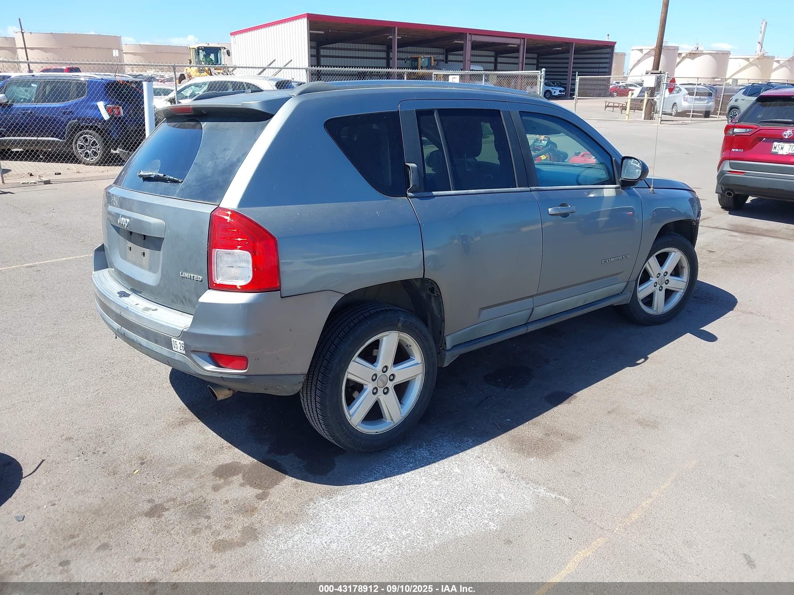 JEEP COMPASS image 4